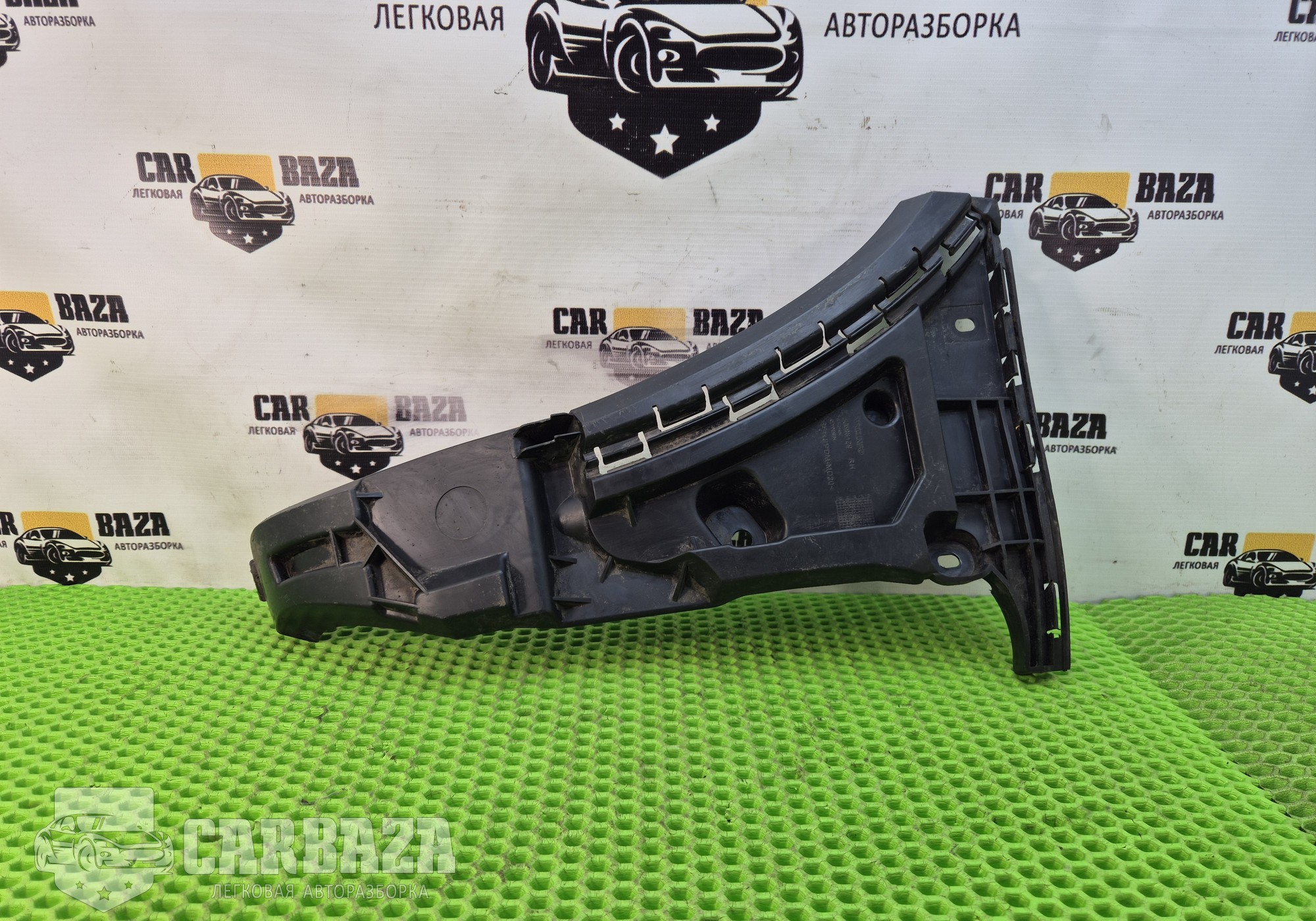 30698129 Кронштейн правый переднего бампера для Volvo XC90 I (с 2002 по 2014)