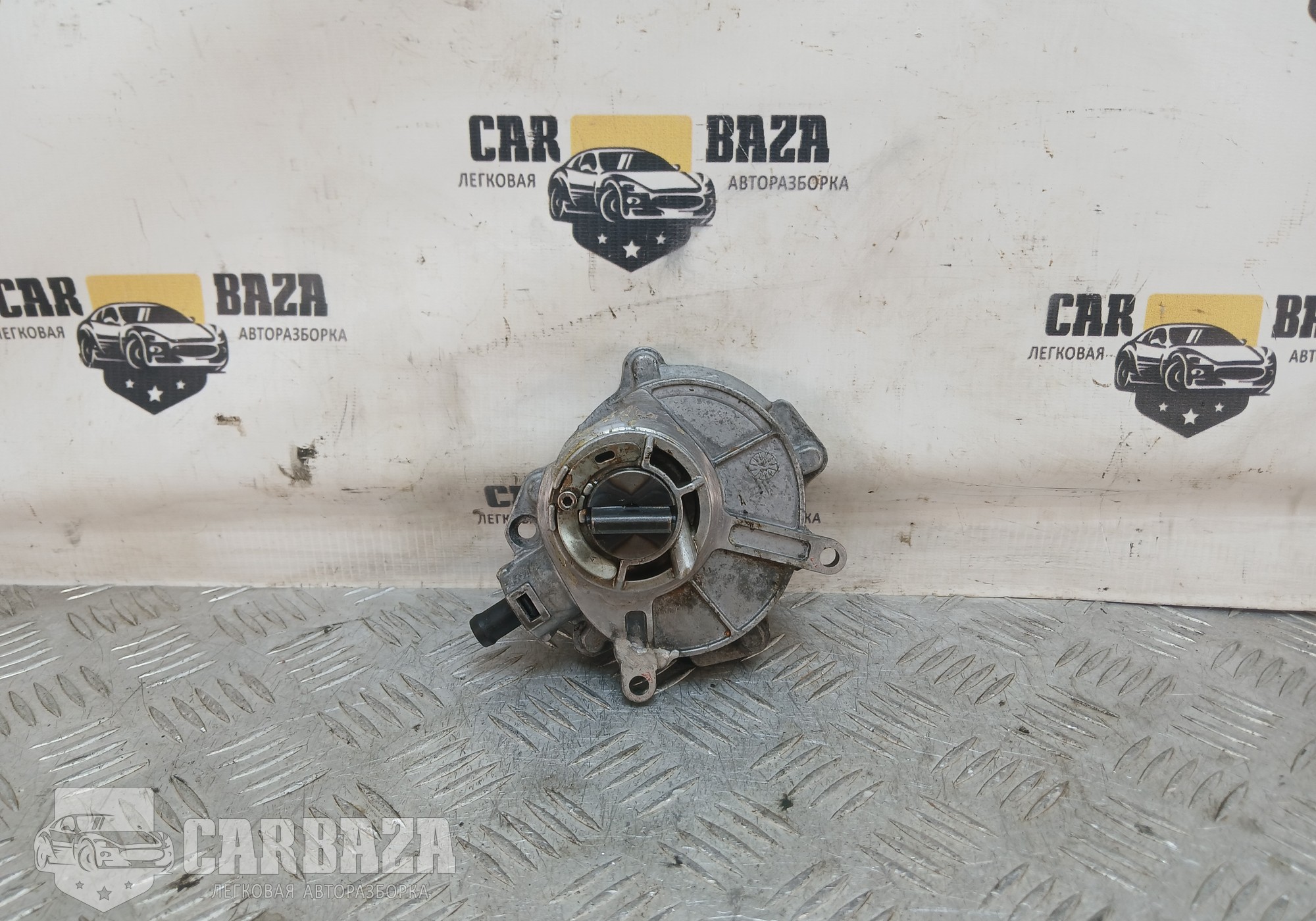 06E145100M Насос вакуумный 3.2 БЕНЗИН AUK для Audi A6 C6 (с 2004 по 2011)