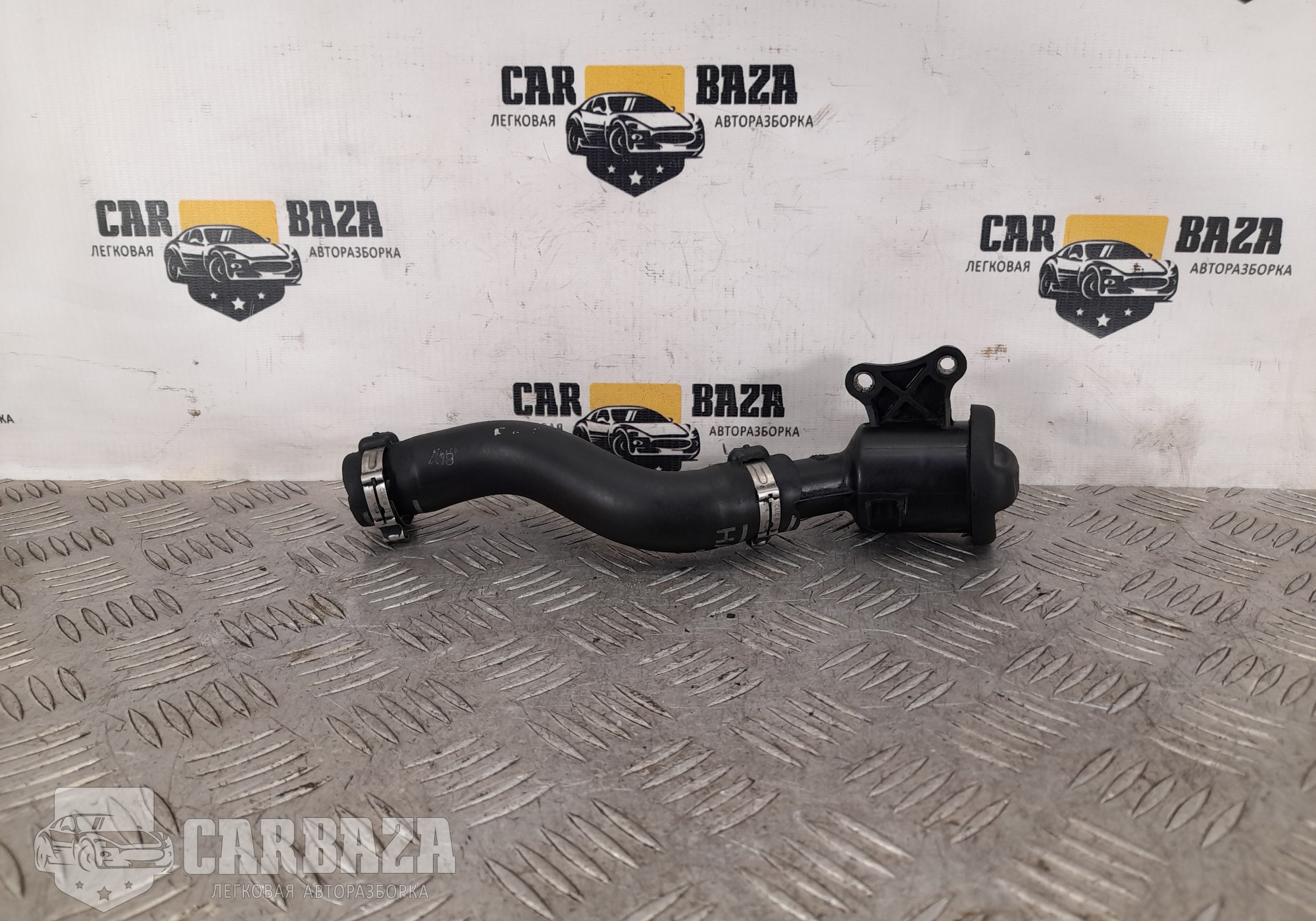 LR011181 Маслоналивная горловина