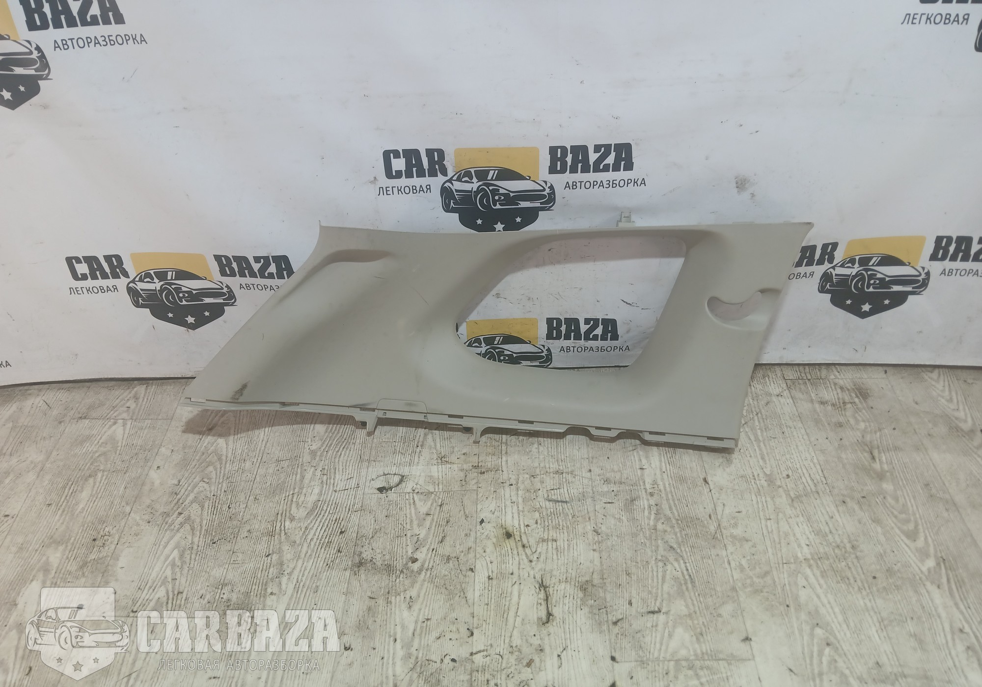 230A693ZZ Накладка стойки багажника левая для Mitsubishi Outlander III (с 2012)
