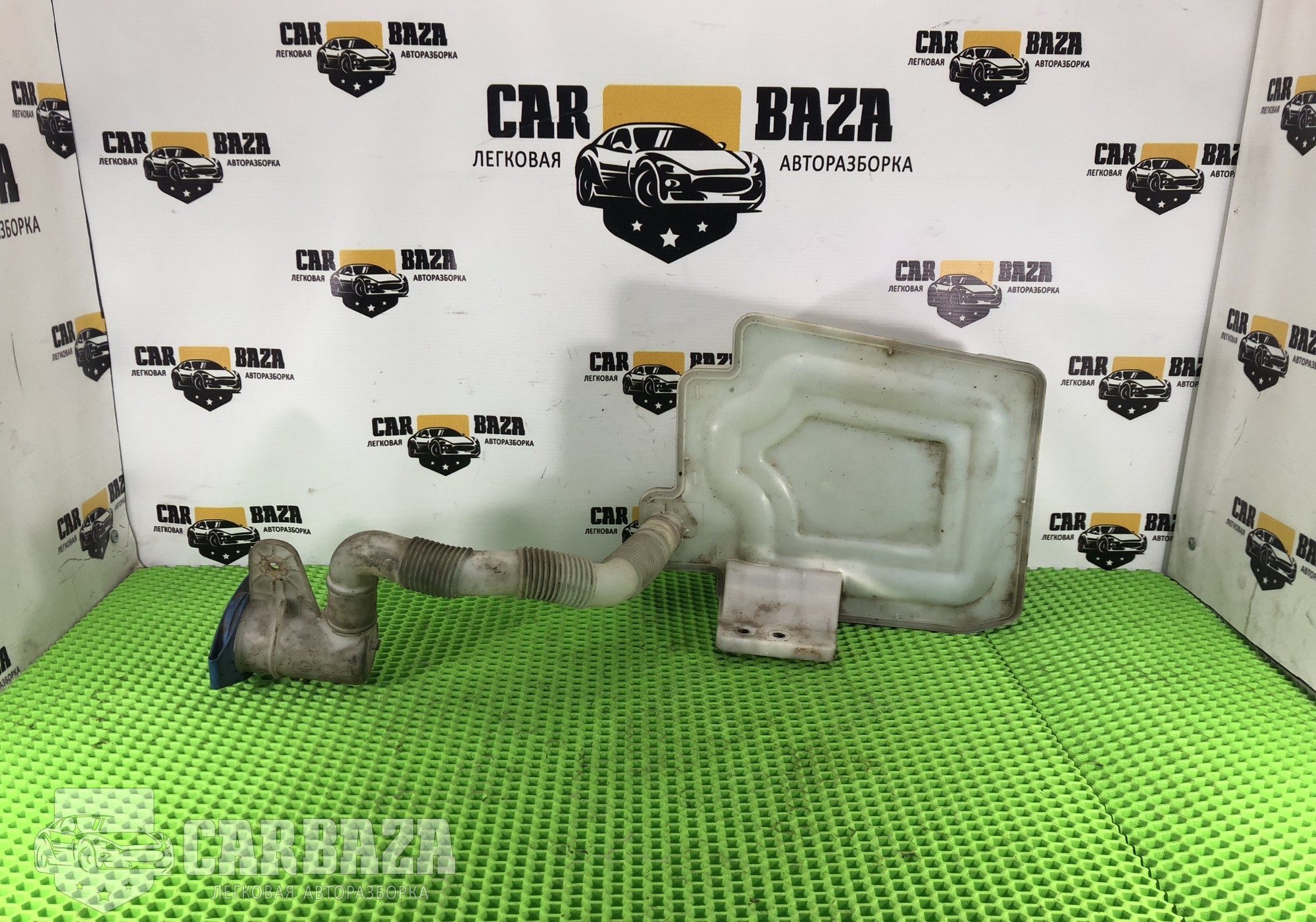 1K0955453R Бачок омывателя для Volkswagen Jetta