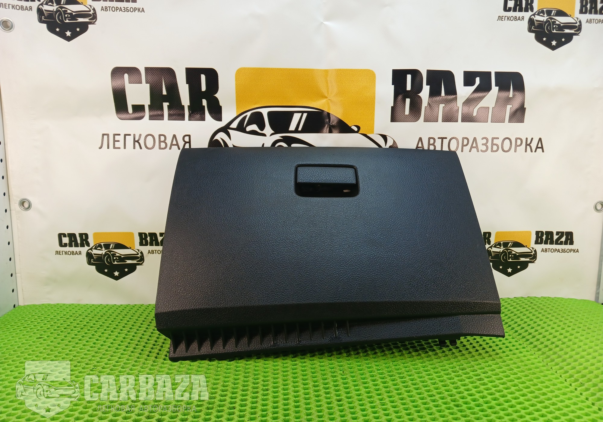 68510EL00A Крышка бардачка С11 для Nissan Tiida I (с 2004 по 2014)