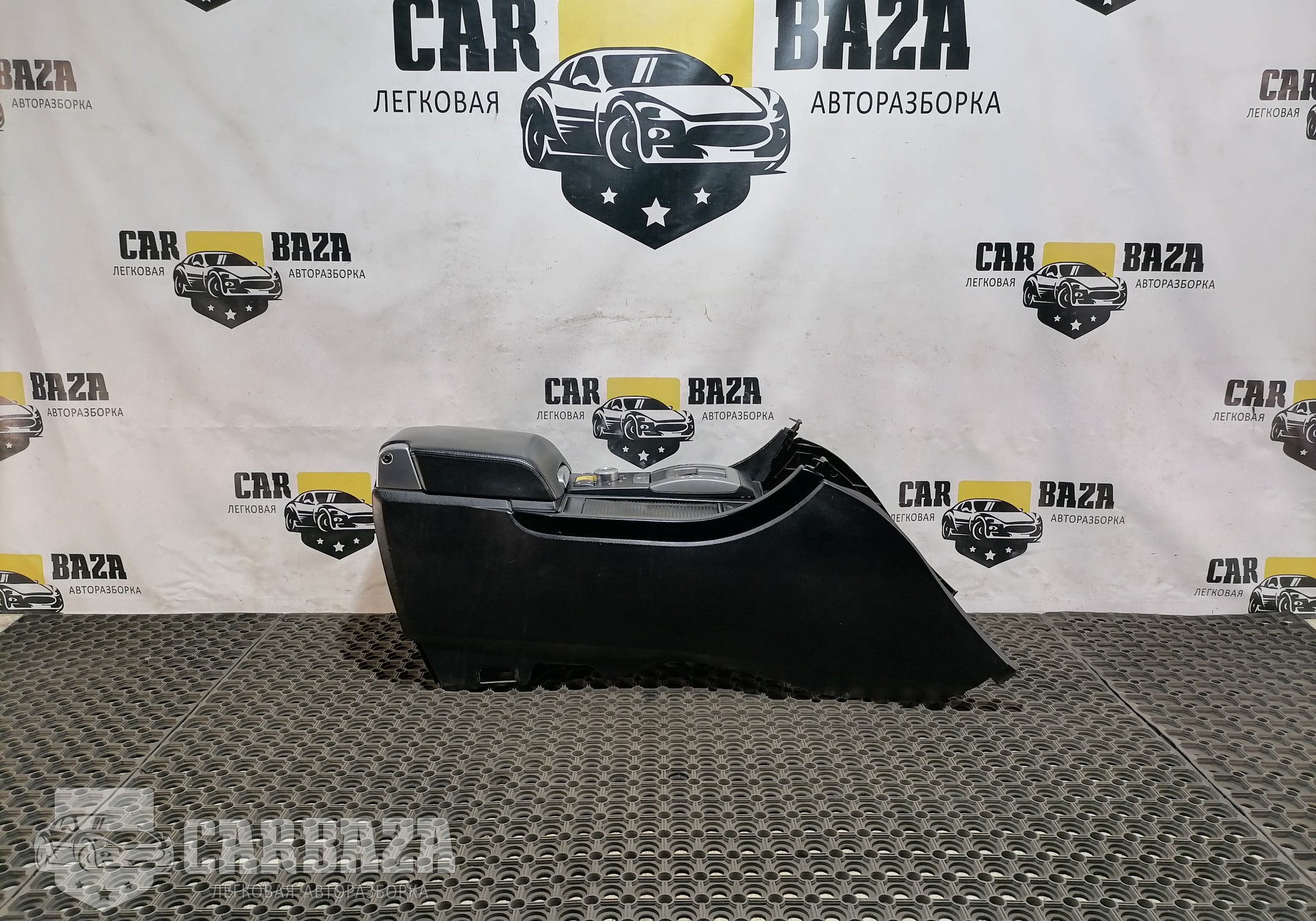 FJZ500022 Консоль центральная подлокотник L320 для Land Rover Range Rover Sport I (с 2005 по 2013)