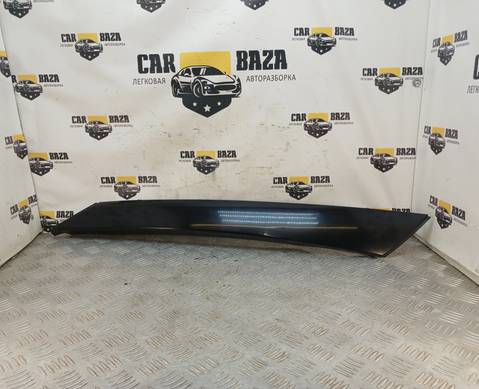 5J6853264A Накладка лобового стекла правая для Skoda Roomster