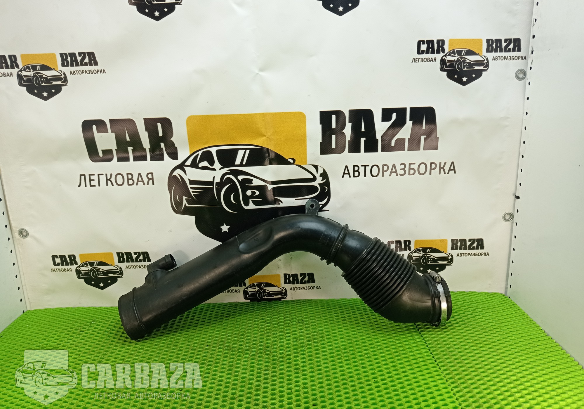 EJ329C620C Патрубок воздушного фильтра 2.2 дизель для Land Rover Range Rover Evoque (с 2011)