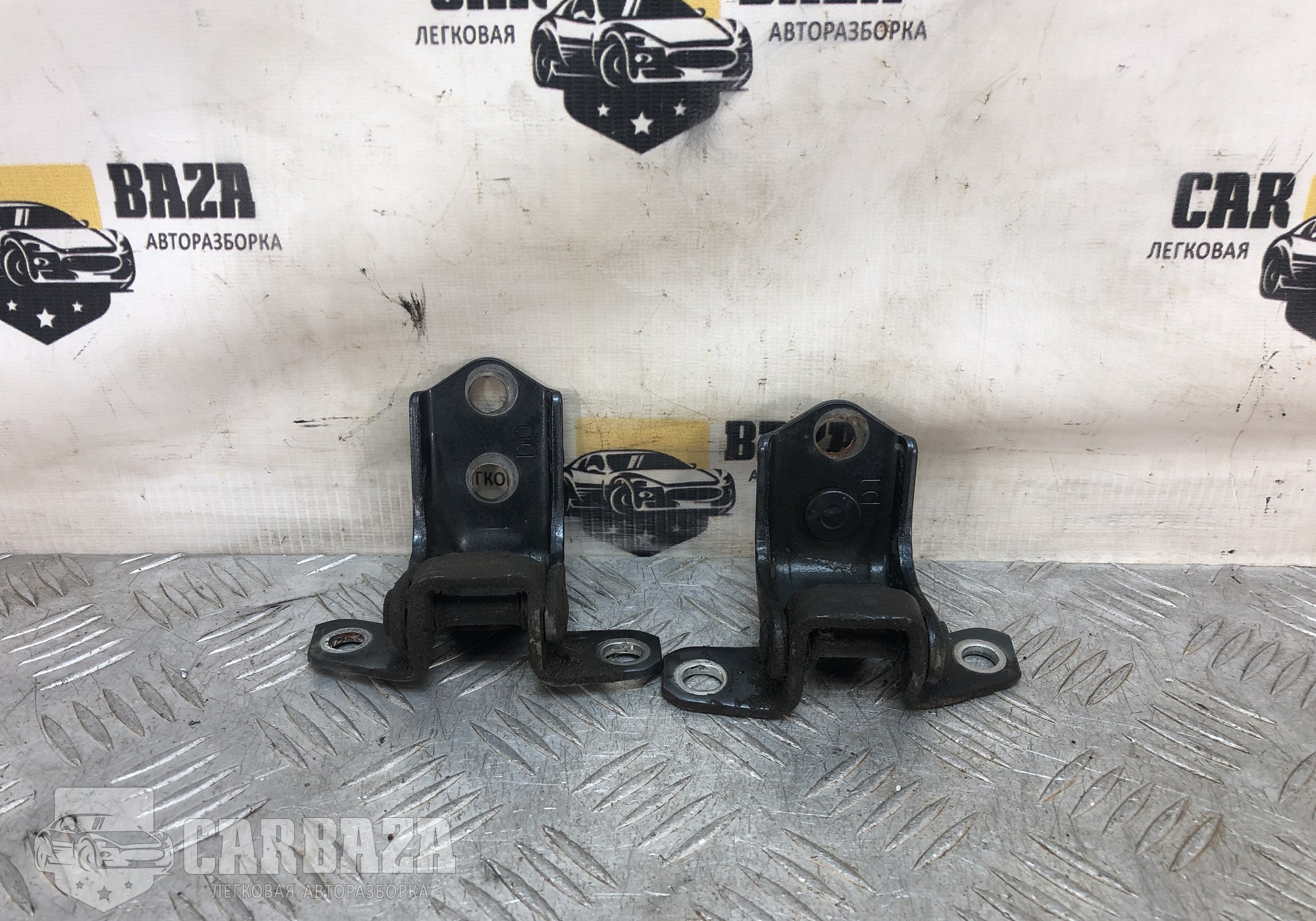 D46173210B Петли двери задней левой для Mazda