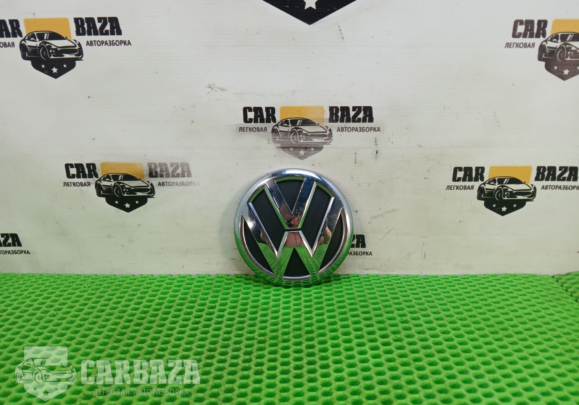 2K5853630A Эмблема двери багажника