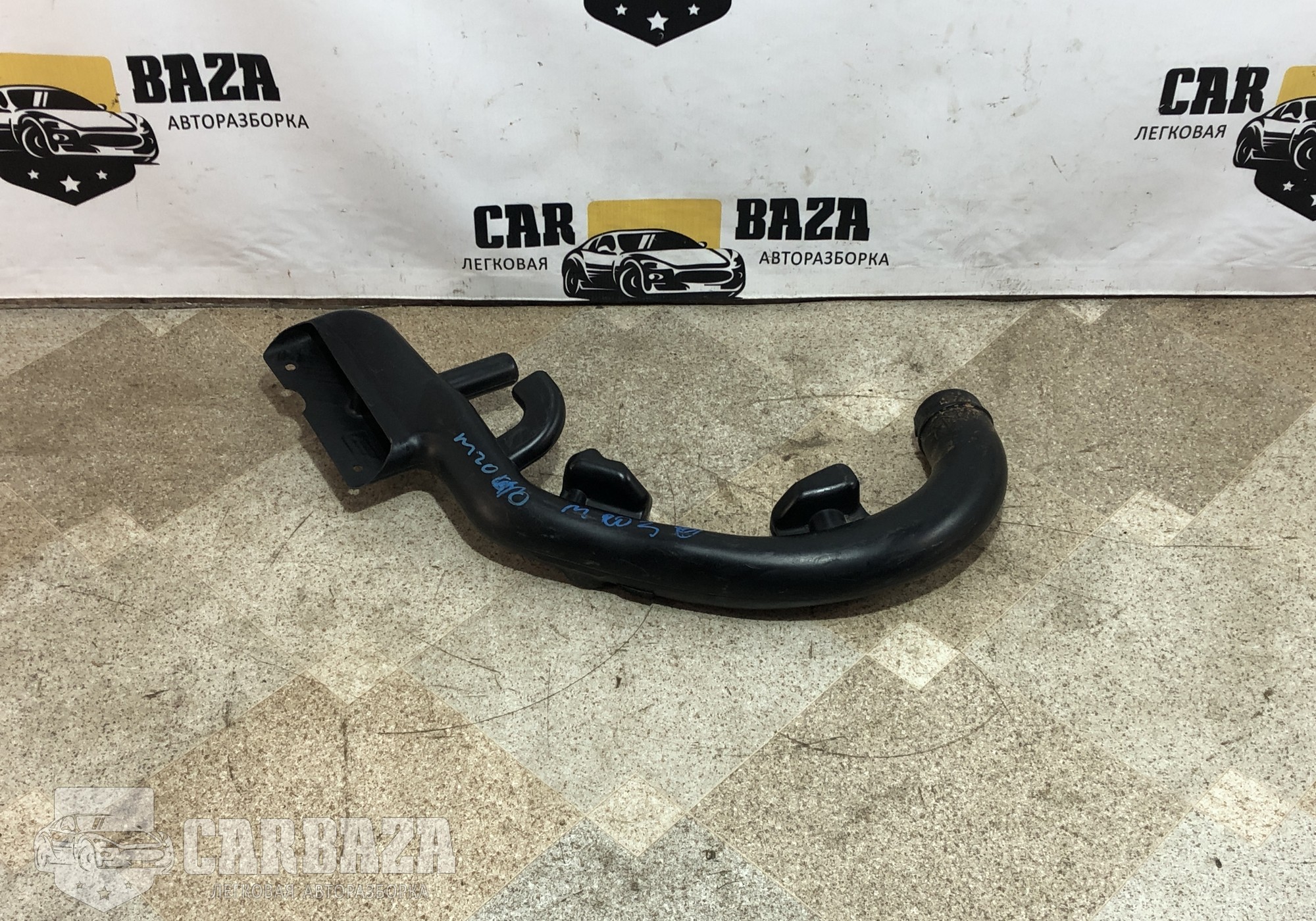 16554JD200 Воздухозаборник для Nissan
