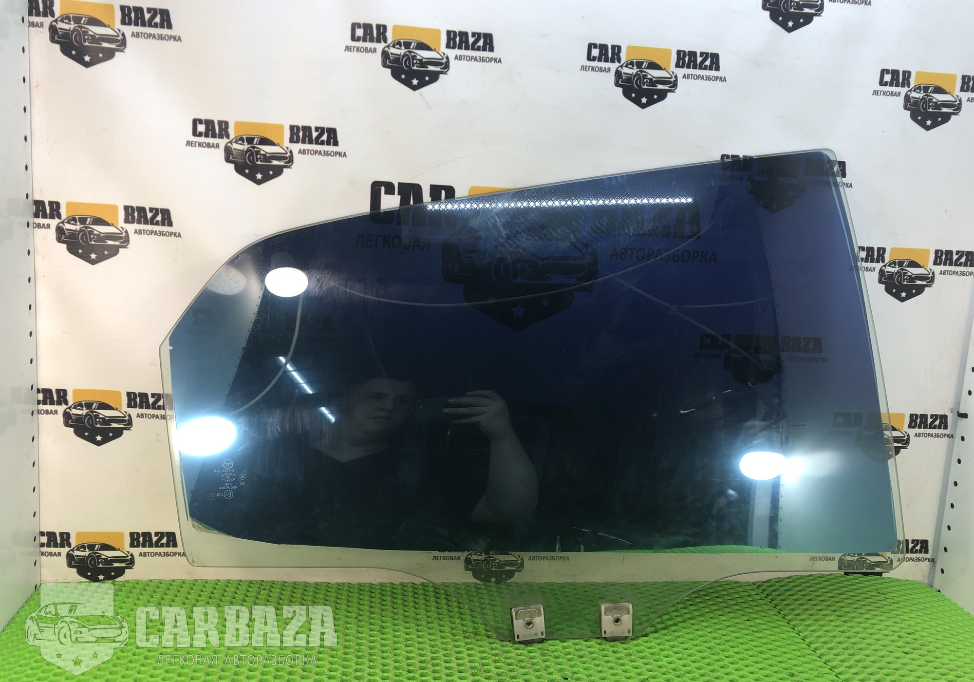D65372511B Стекло двери задней правой для Mazda 2 II (с 2007 по 2014)