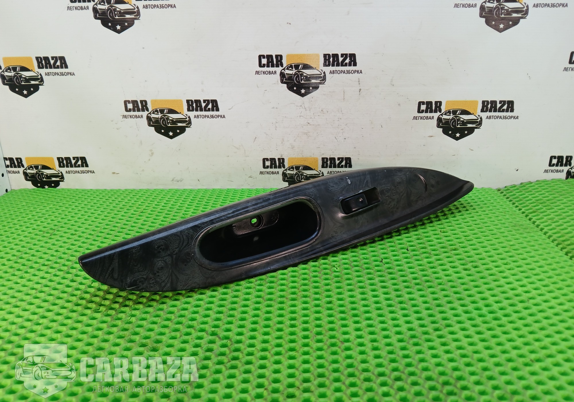 620W01530 Кнопка стеклоподъемника передняя правая для Hyundai Starex (с 1996 по 2007)