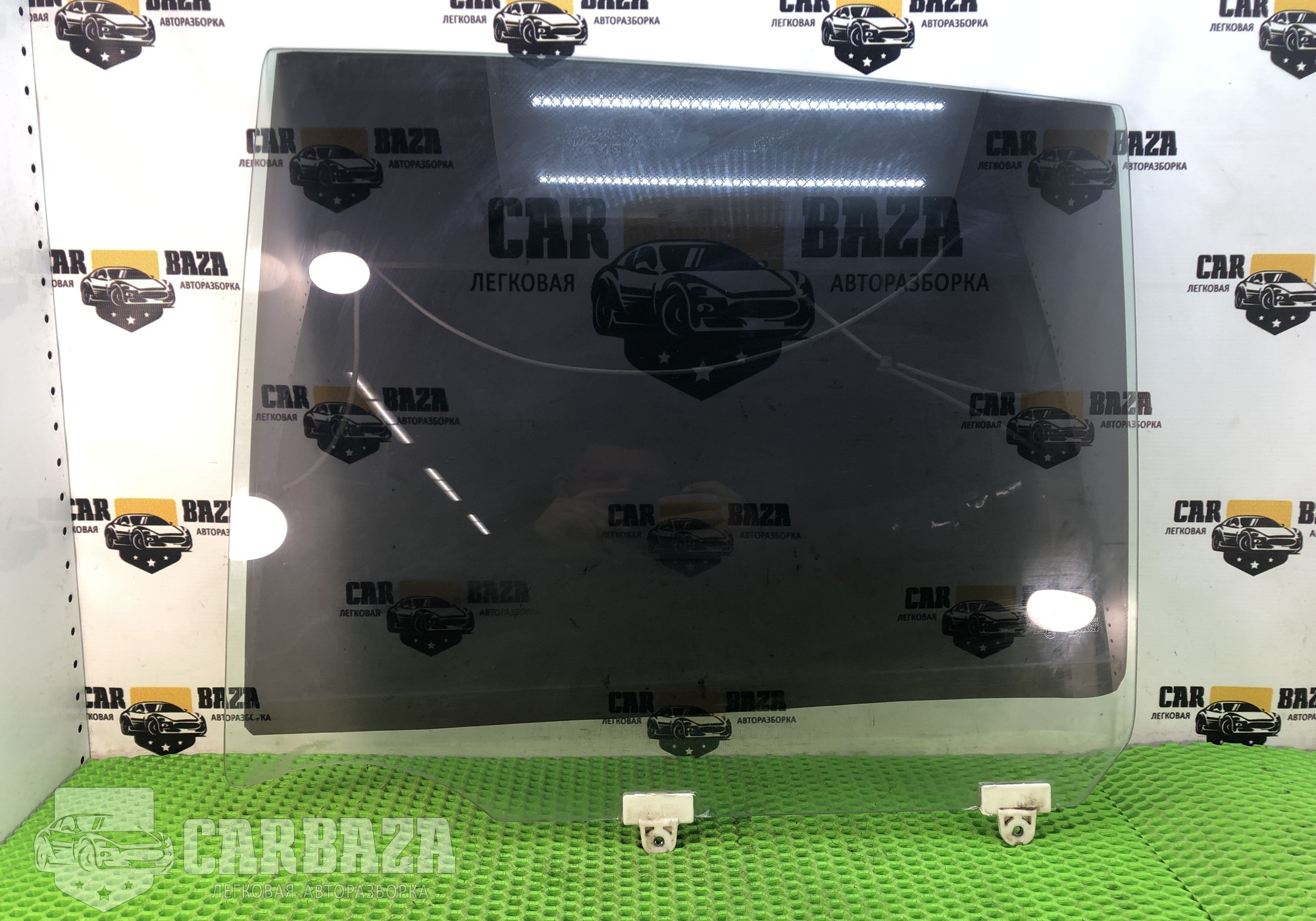 82301EL000 Стекло двери задней левой С11 седан для Nissan Tiida I (с 2004 по 2014)