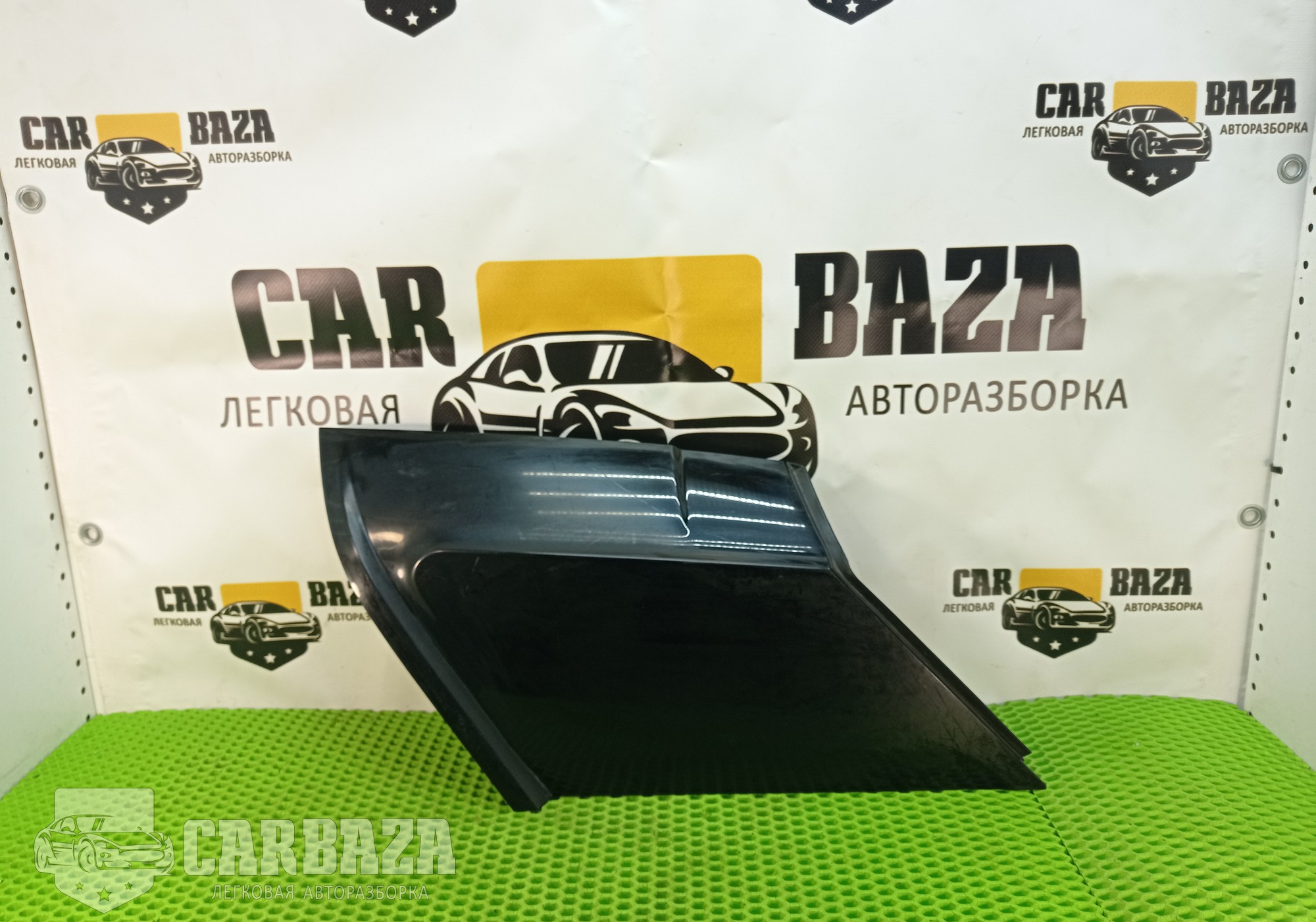 EJ3229148AB Накладка стойки задняя правая для Land Rover Range Rover Evoque (с 2011)