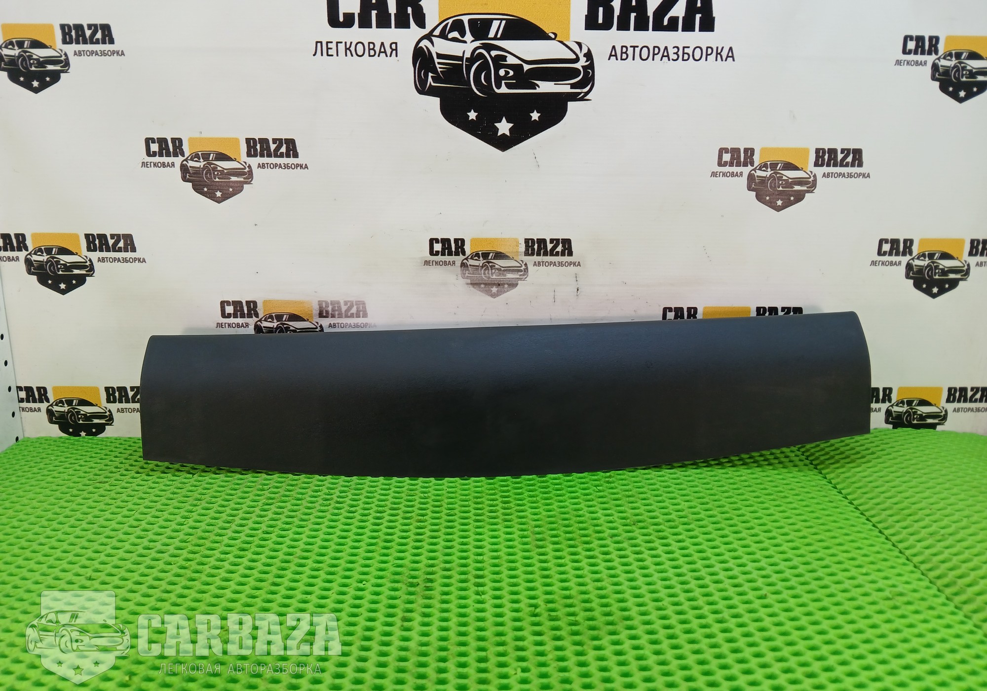 7224A241ZZ Накладка крышки багажника вехняя для Mitsubishi Outlander III (с 2012)