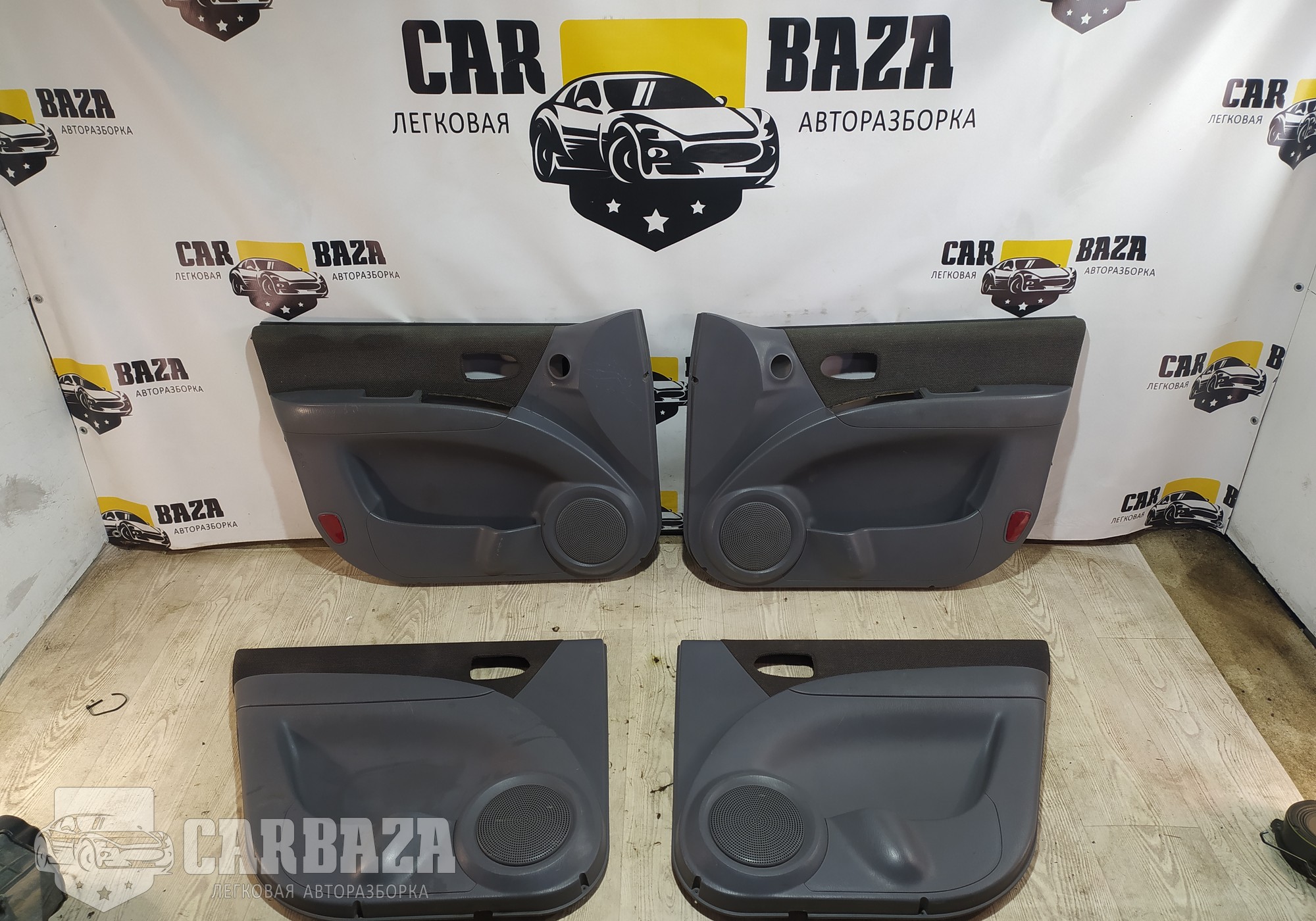 8330217011WD Обшивка двери для Hyundai Matrix (с 2001 по 2010)