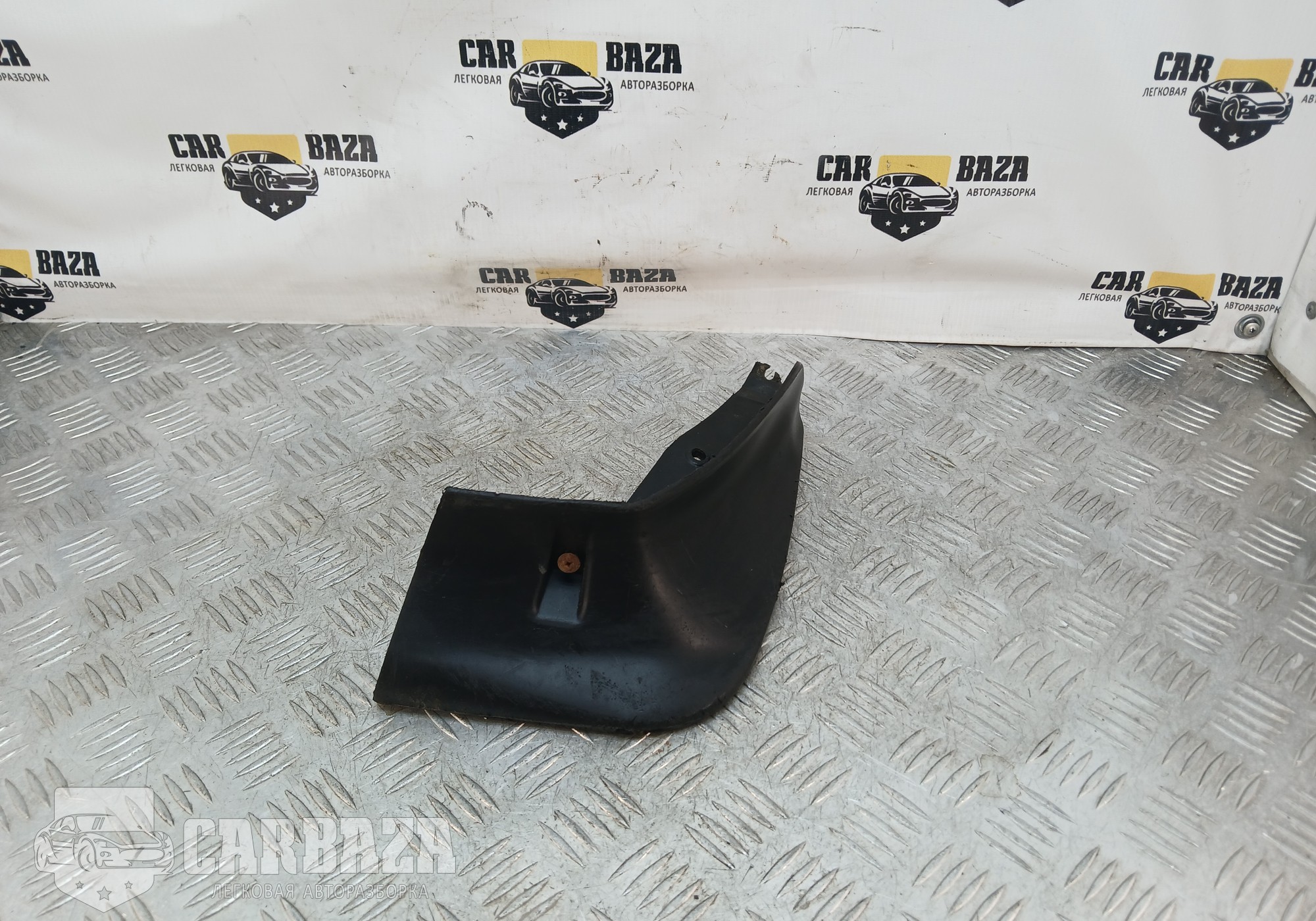KE788AV085 Брызговик передний правый для Nissan Primera P12 (с 2002)