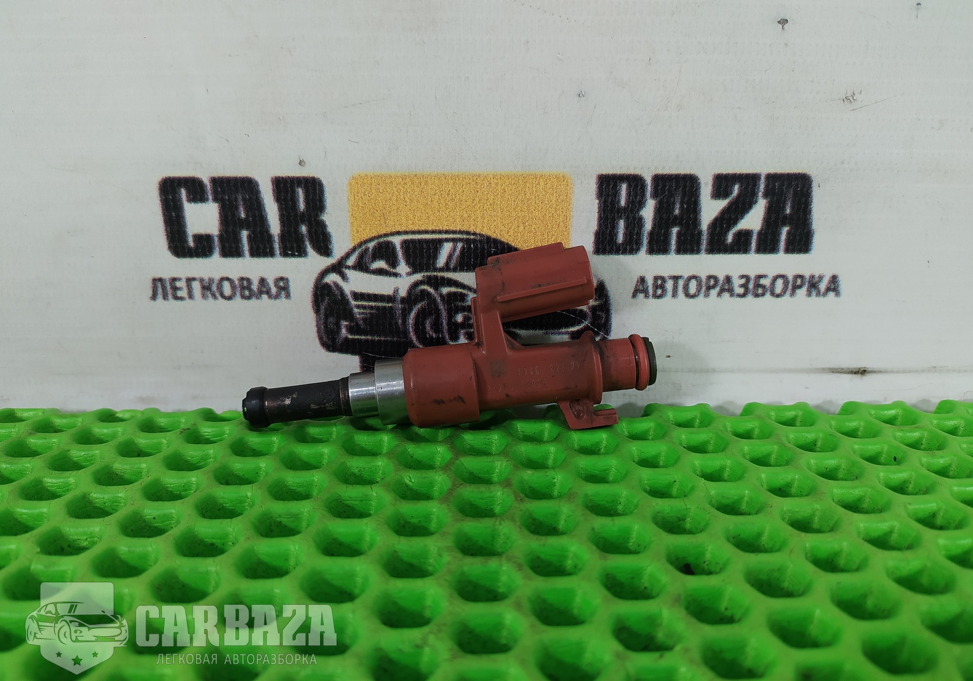 2325038020 Форсунка топливная для Lexus LS
