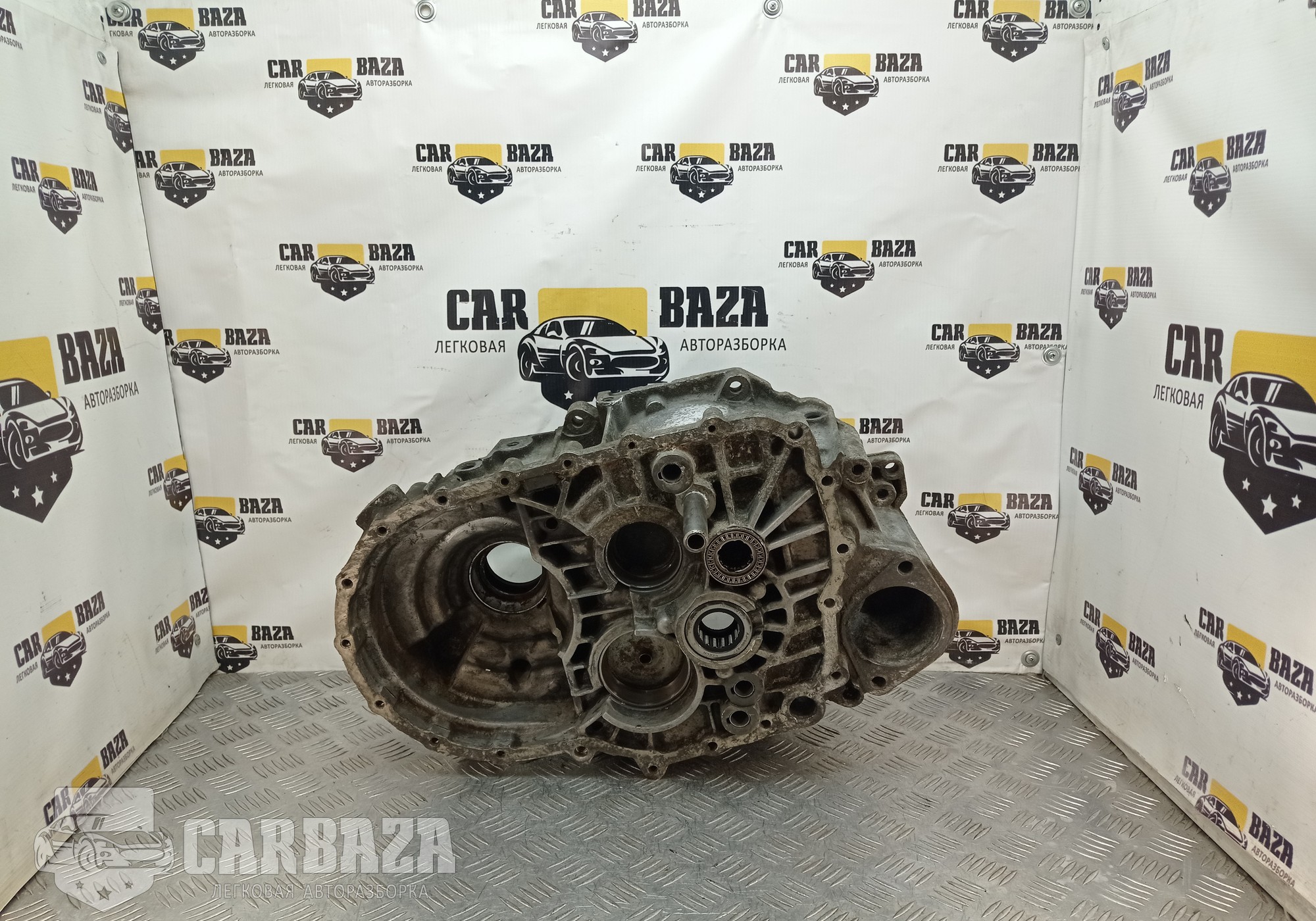 02Q301107J Корпус МКПП