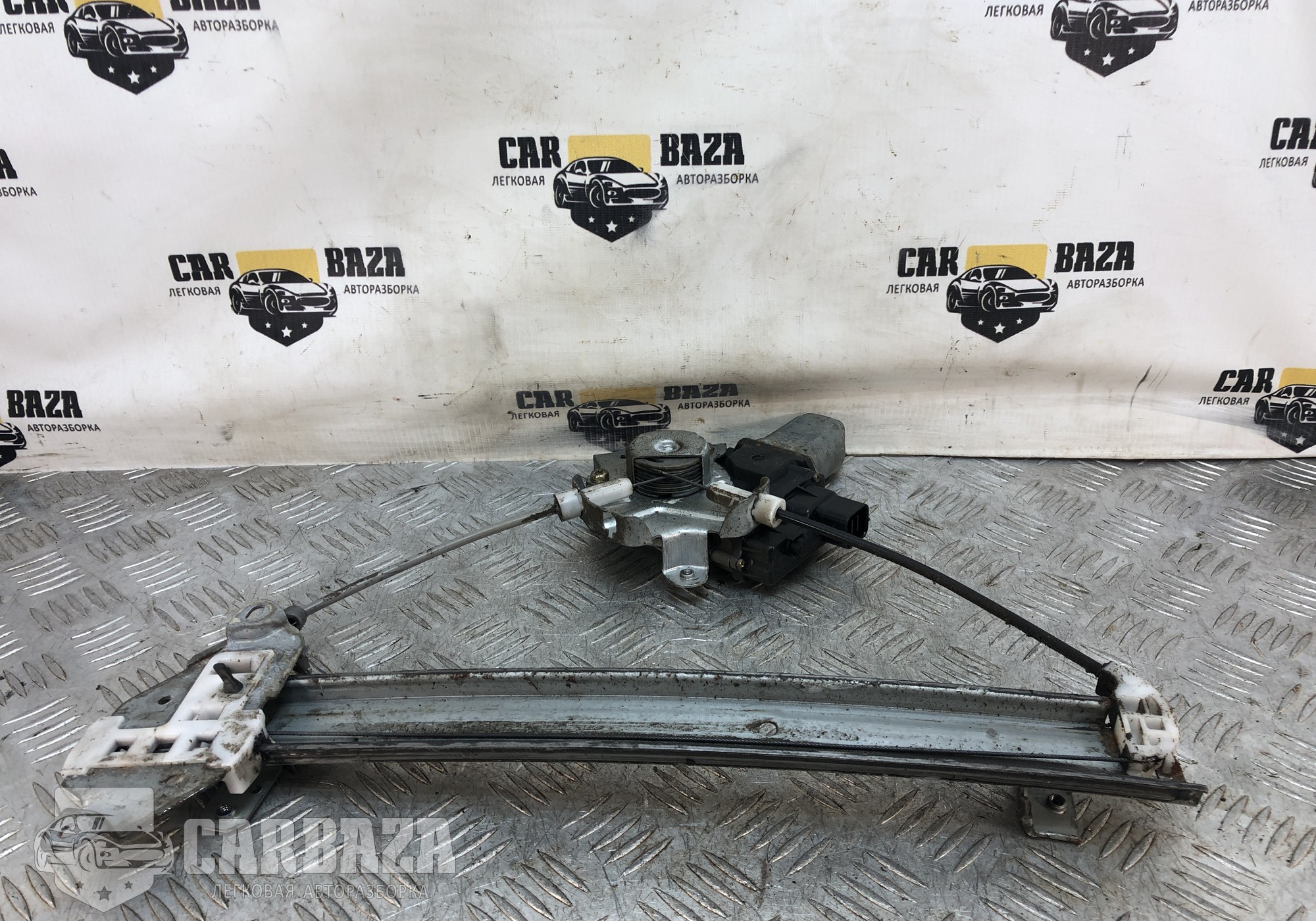 MR573880 Стеклоподъемник задний правый для Mitsubishi Outlander I (с 2002 по 2008)
