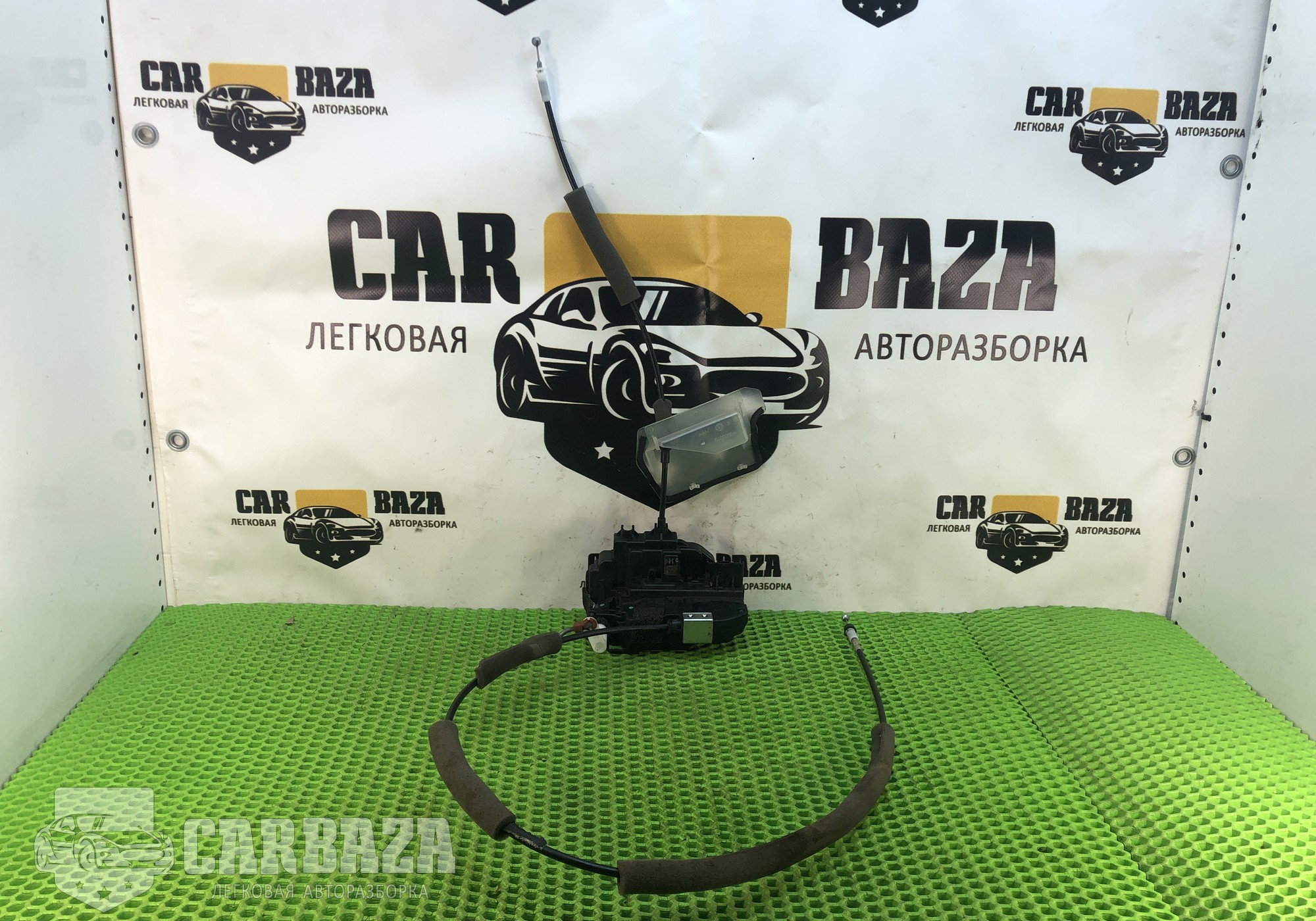 805001CX0A Замок двери передней правой