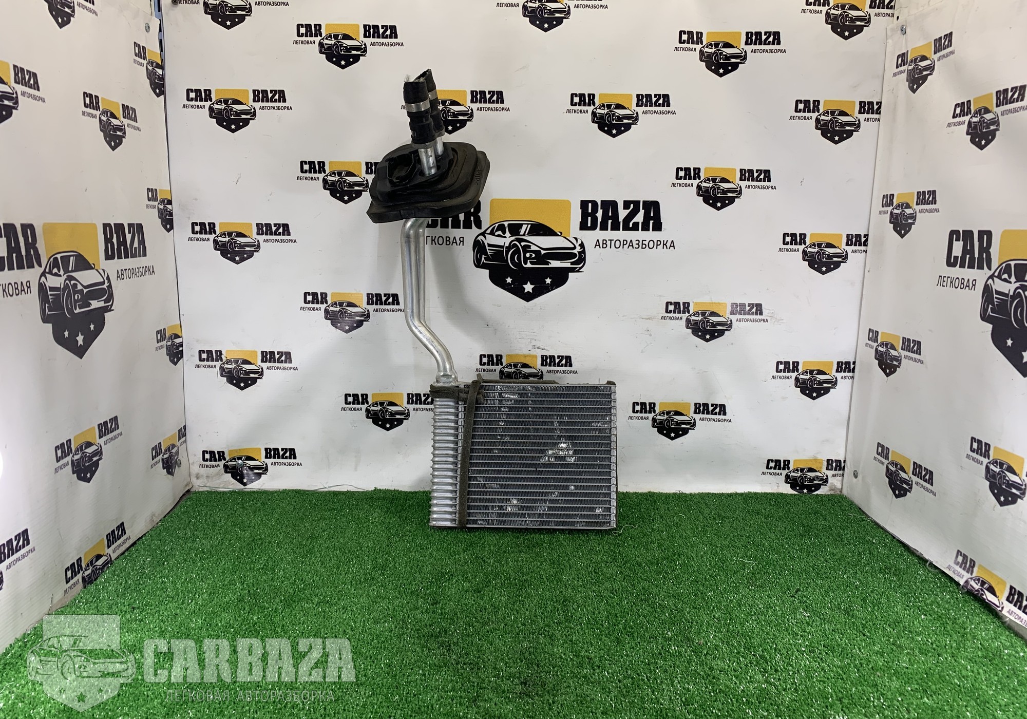 VP4N5H18476BA Радиатор отопителя для Volvo C30