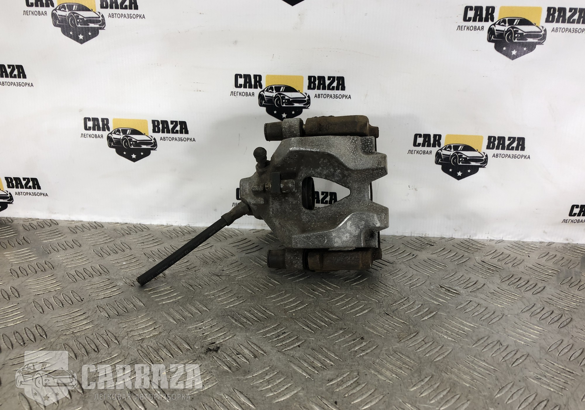 A2044231881 Суппорт задний правый R для Mercedes-Benz E-class
