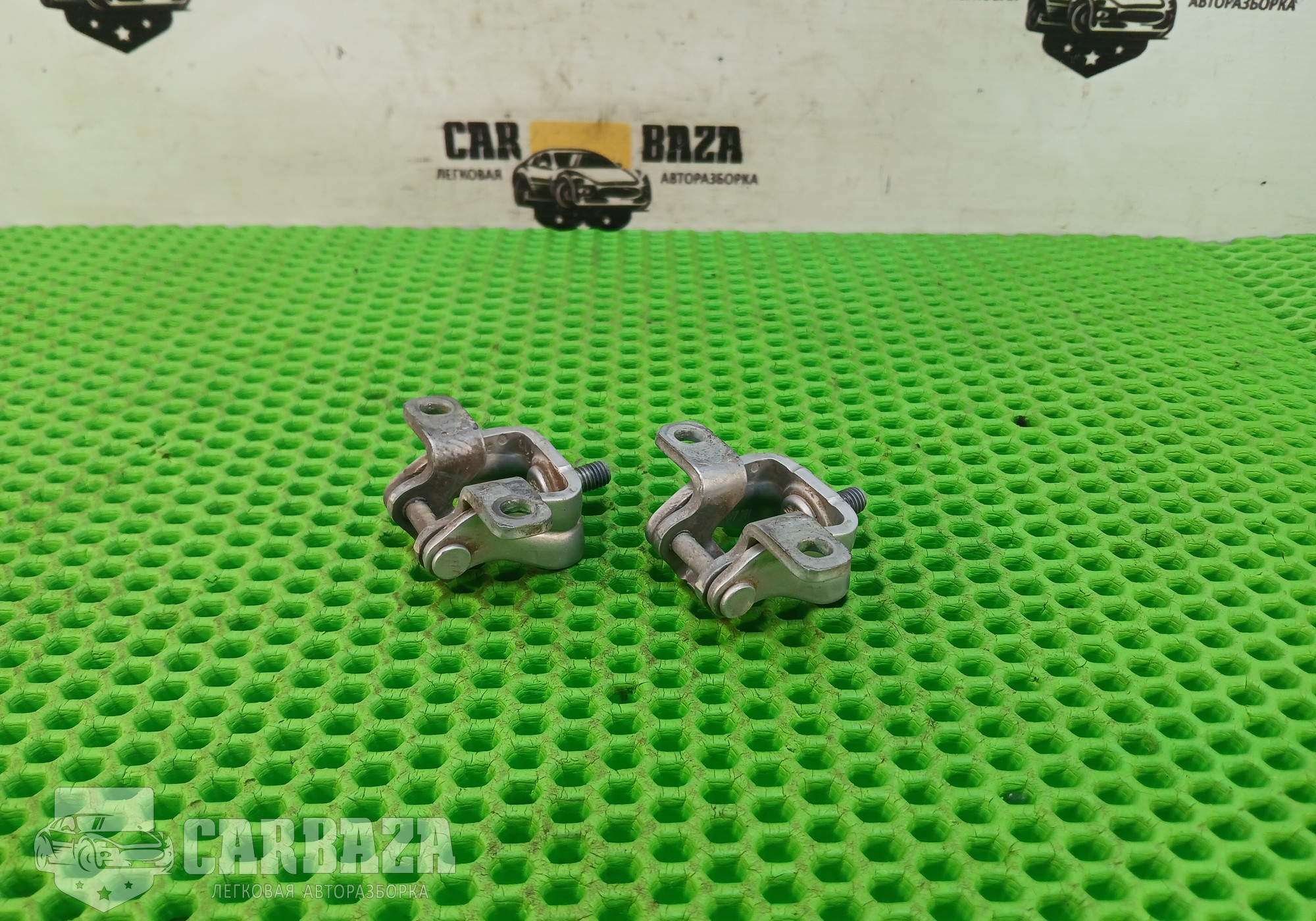 5N0827301 Петли крышки багажника (комплект) для Volkswagen Tiguan I (с 2007 по 2017)