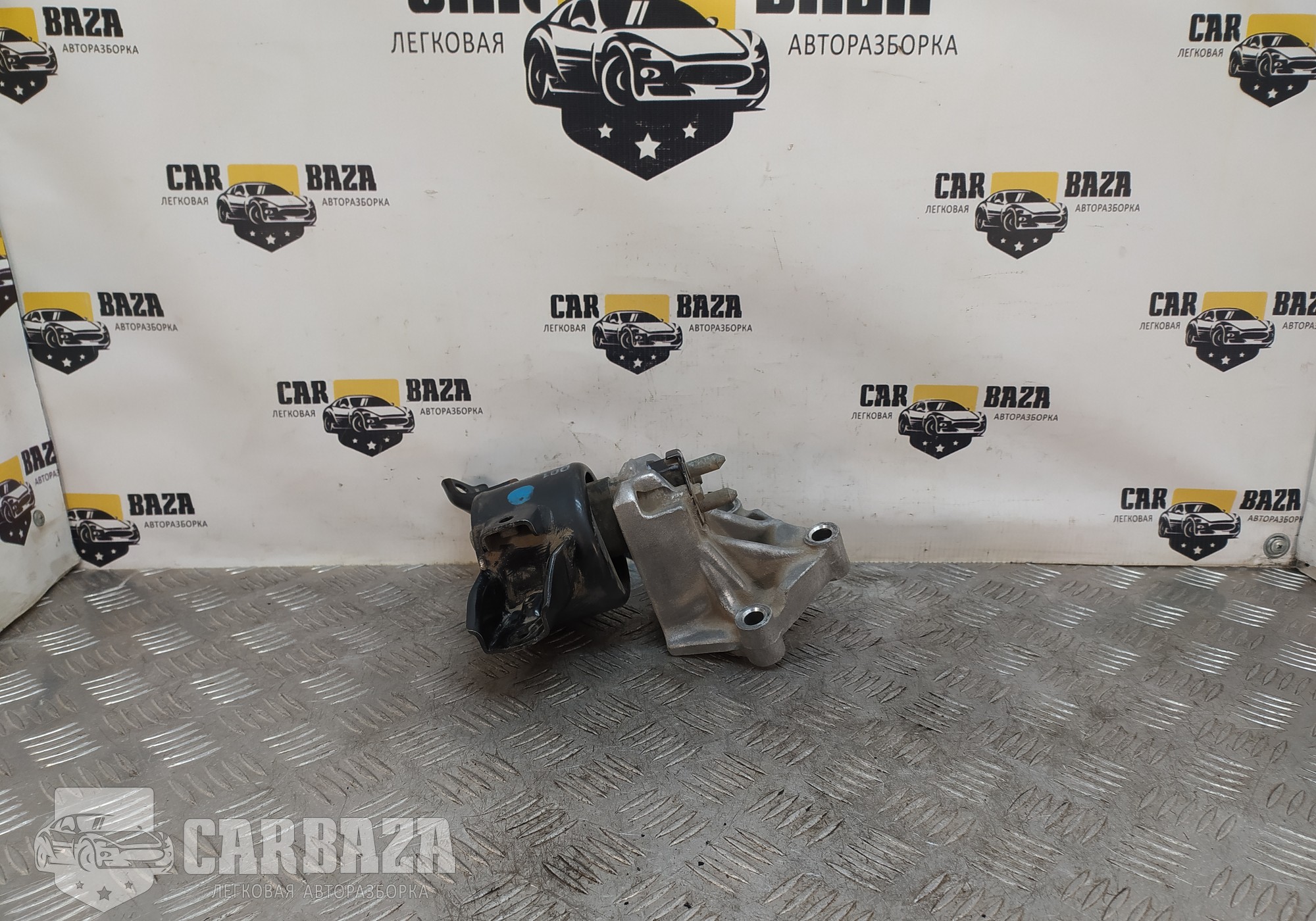 218301R000 Опора КПП левая L для Kia Rio III (с 2011 по 2017)