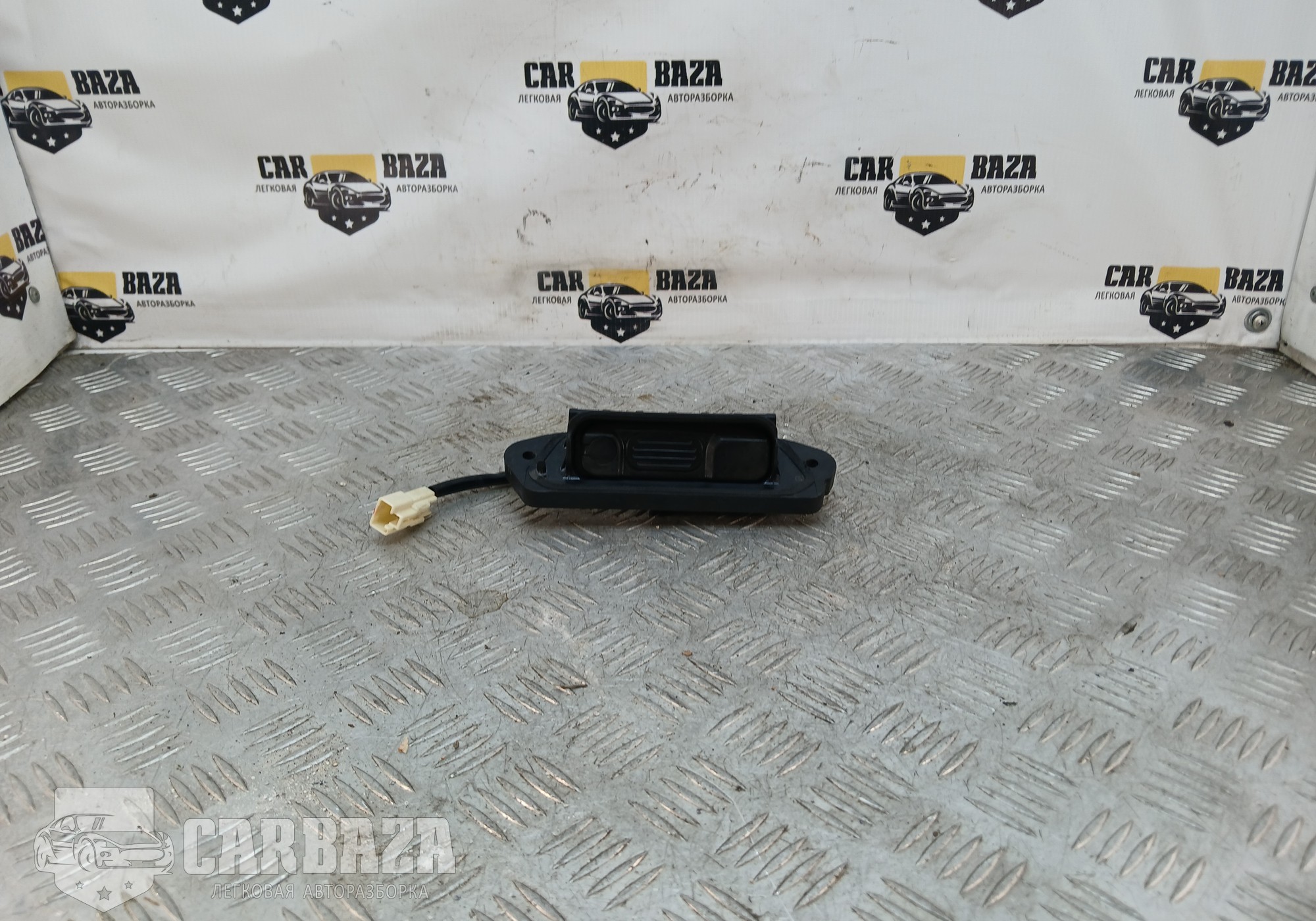 5810A077 Кнопка открывания багажника для Mitsubishi Outlander III (с 2012)