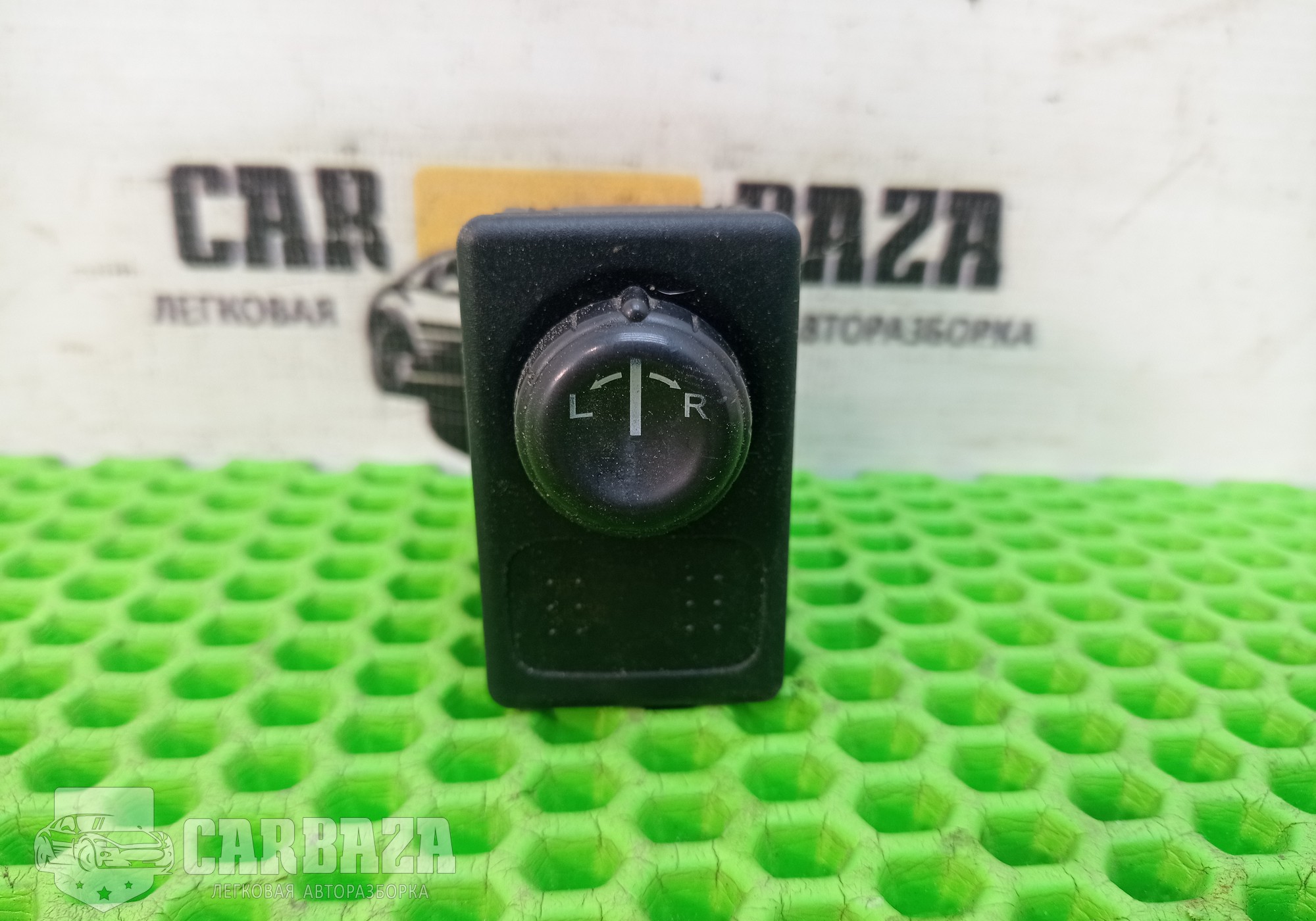 255702Y015 Переключатель регулировки зеркал