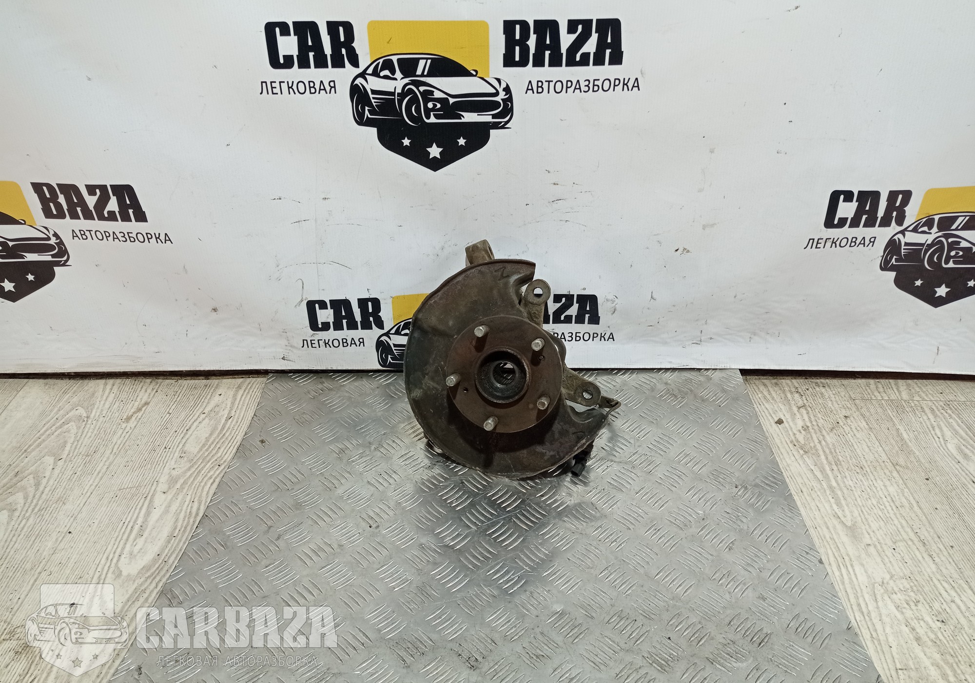 51211SNA010 Кулак поворотный правый для Honda Civic VIII (с 2005 по 2011)