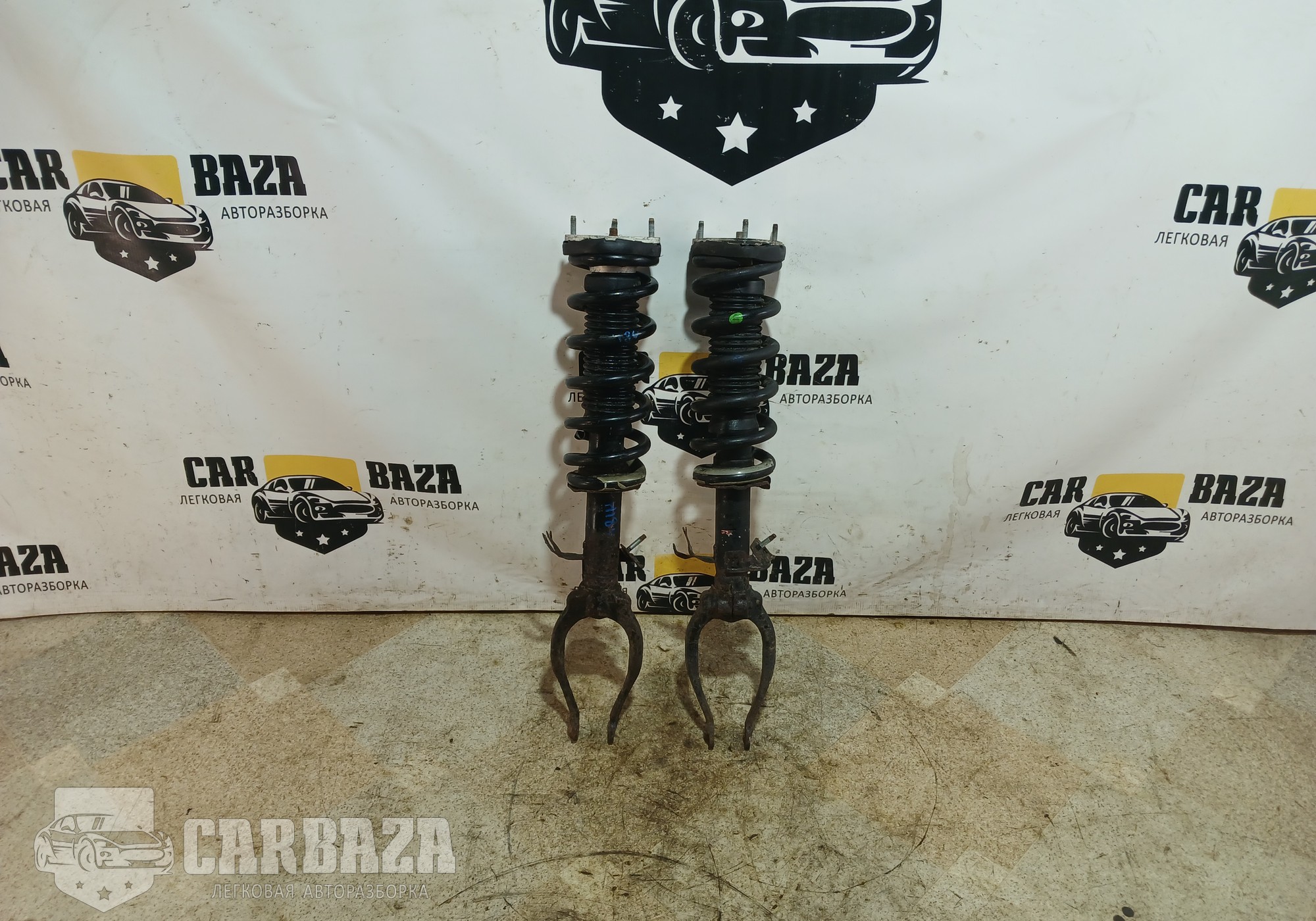 561101C0D Стойки передние