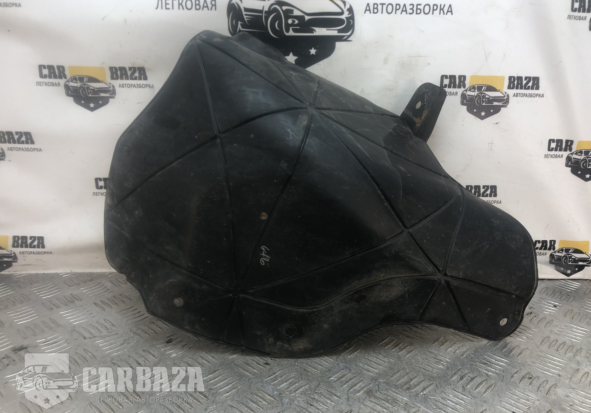 76749EM00A Подкрылок задний левый для Nissan Tiida I (с 2004 по 2014)
