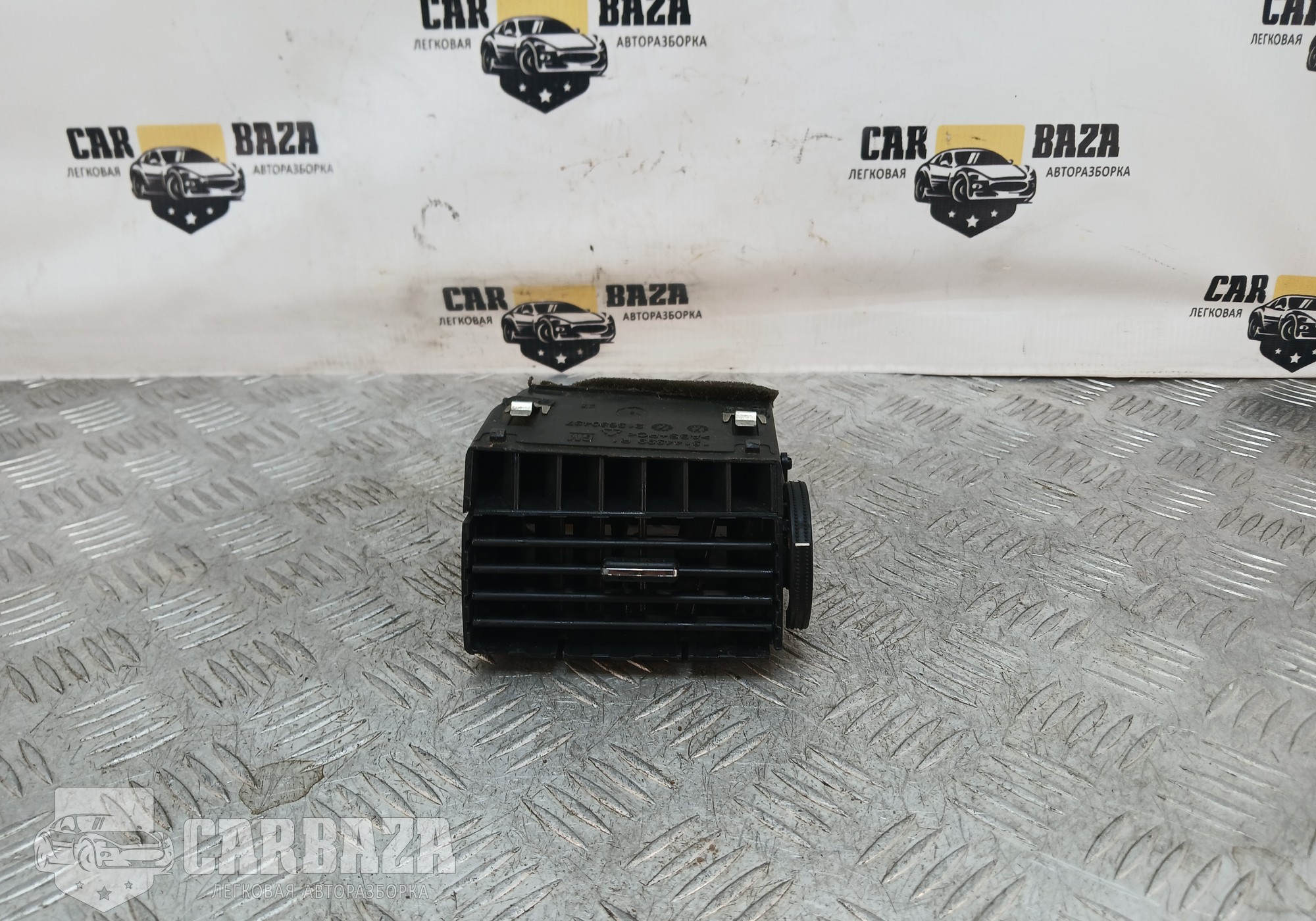 13144399 Дефлектор воздушный правый для Opel Zafira B (с 2005 по 2014)