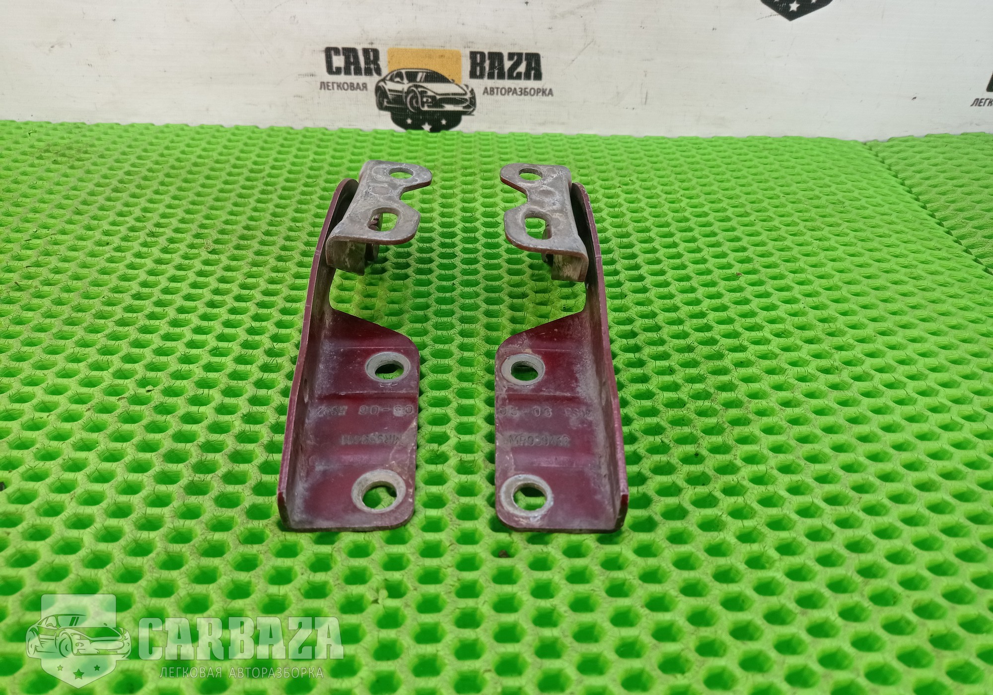 MR959411 Петли капота (комплект) Z34A для Mitsubishi Colt VI (с 2002 по 2012)