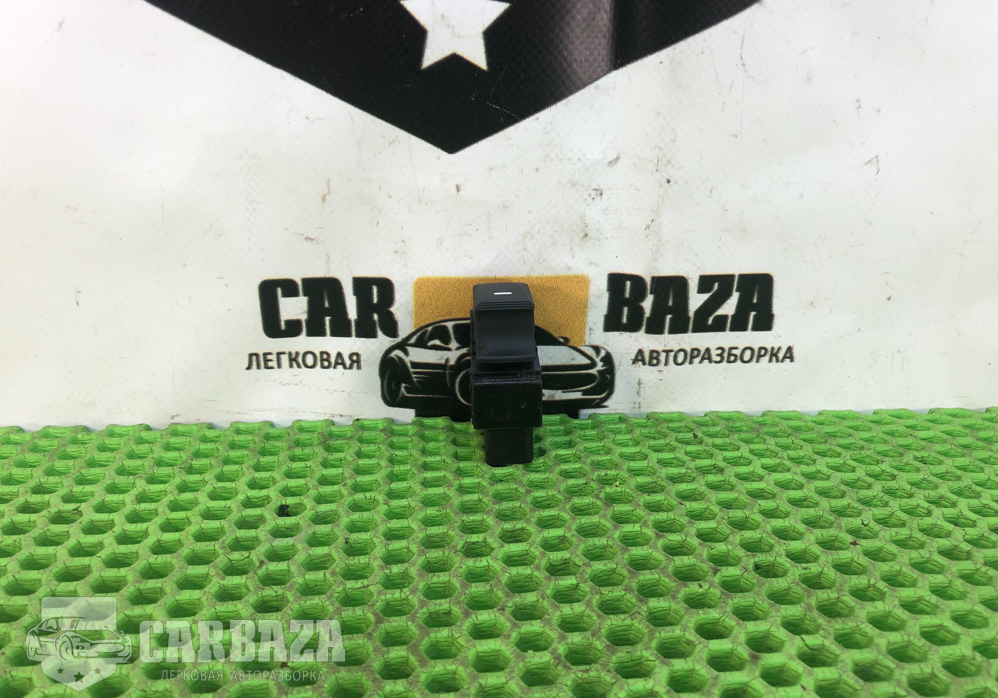 935751H000 Кнопка стеклоподъемника задняя правая для Kia Sportage III (с 2010 по 2016)