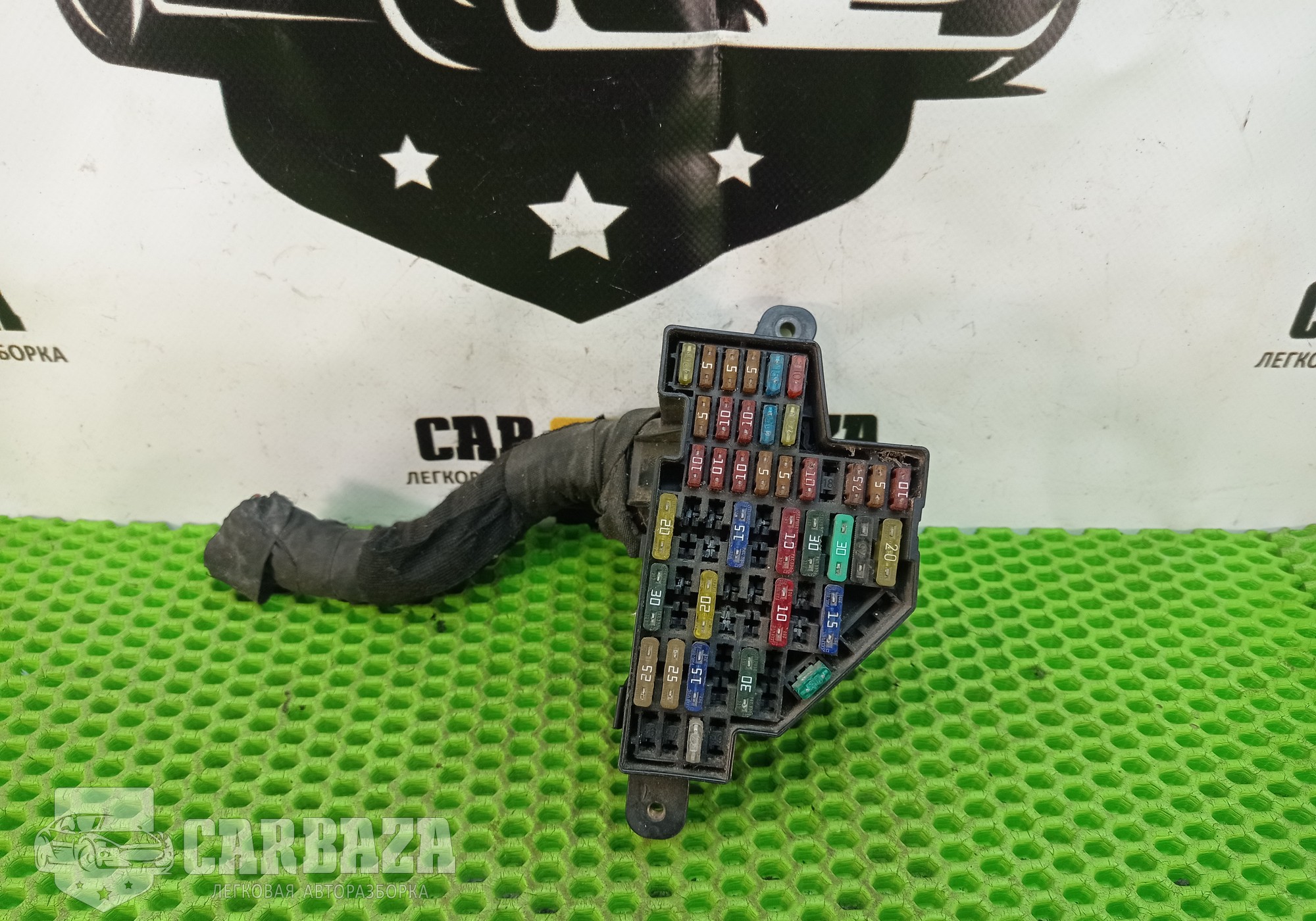 3C1941823 Блок предохранителей салонный