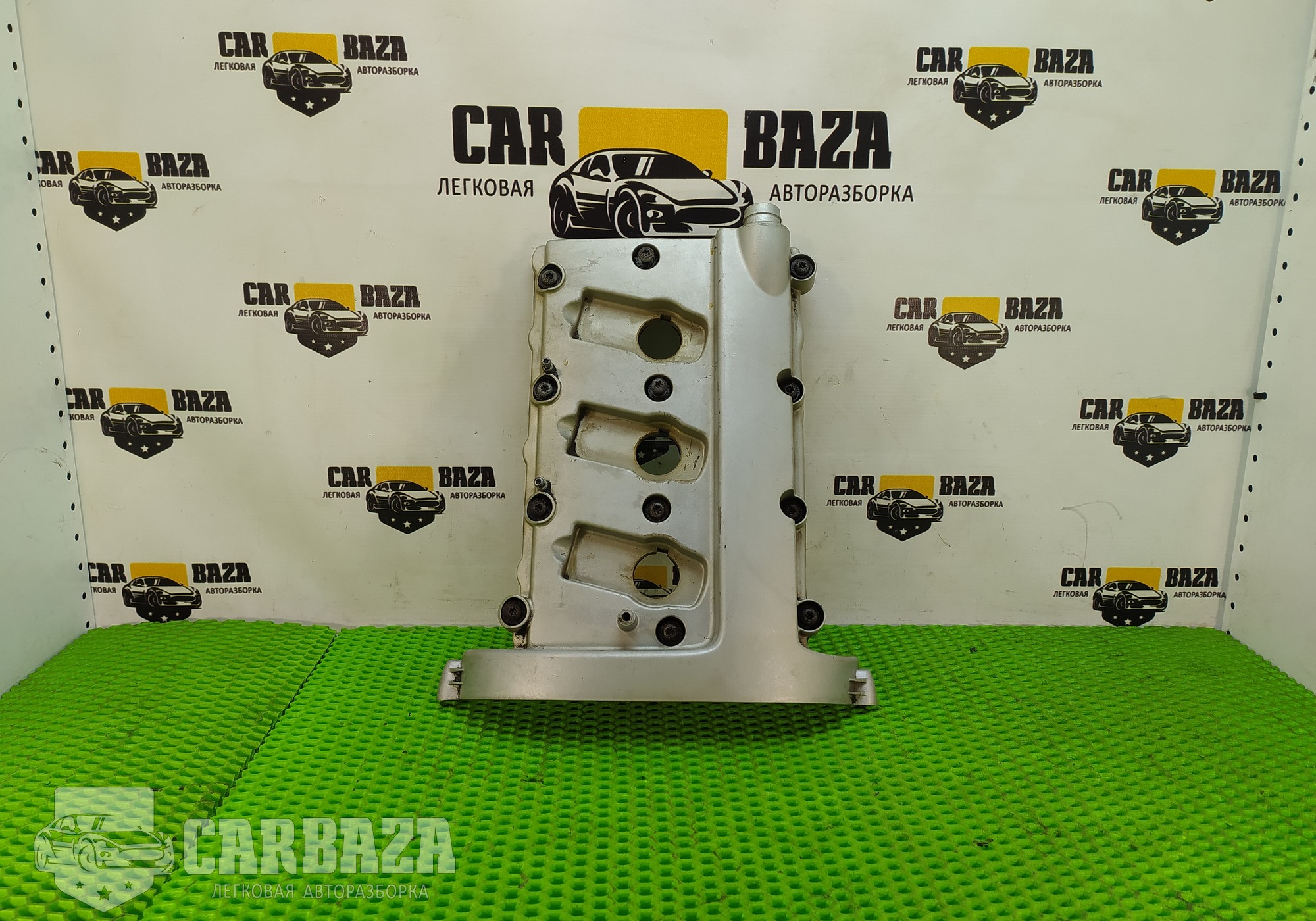 06C103472G Крышка головки блока (клапанная) правая BBJ 3.0 Бензин для Audi A6 C5 (с 1997 по 2005)