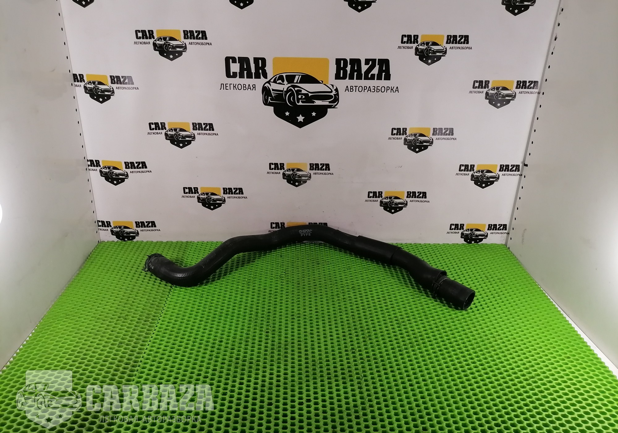 PE011518YC Патрубок радиатора для Mazda 6 III (с 2012)
