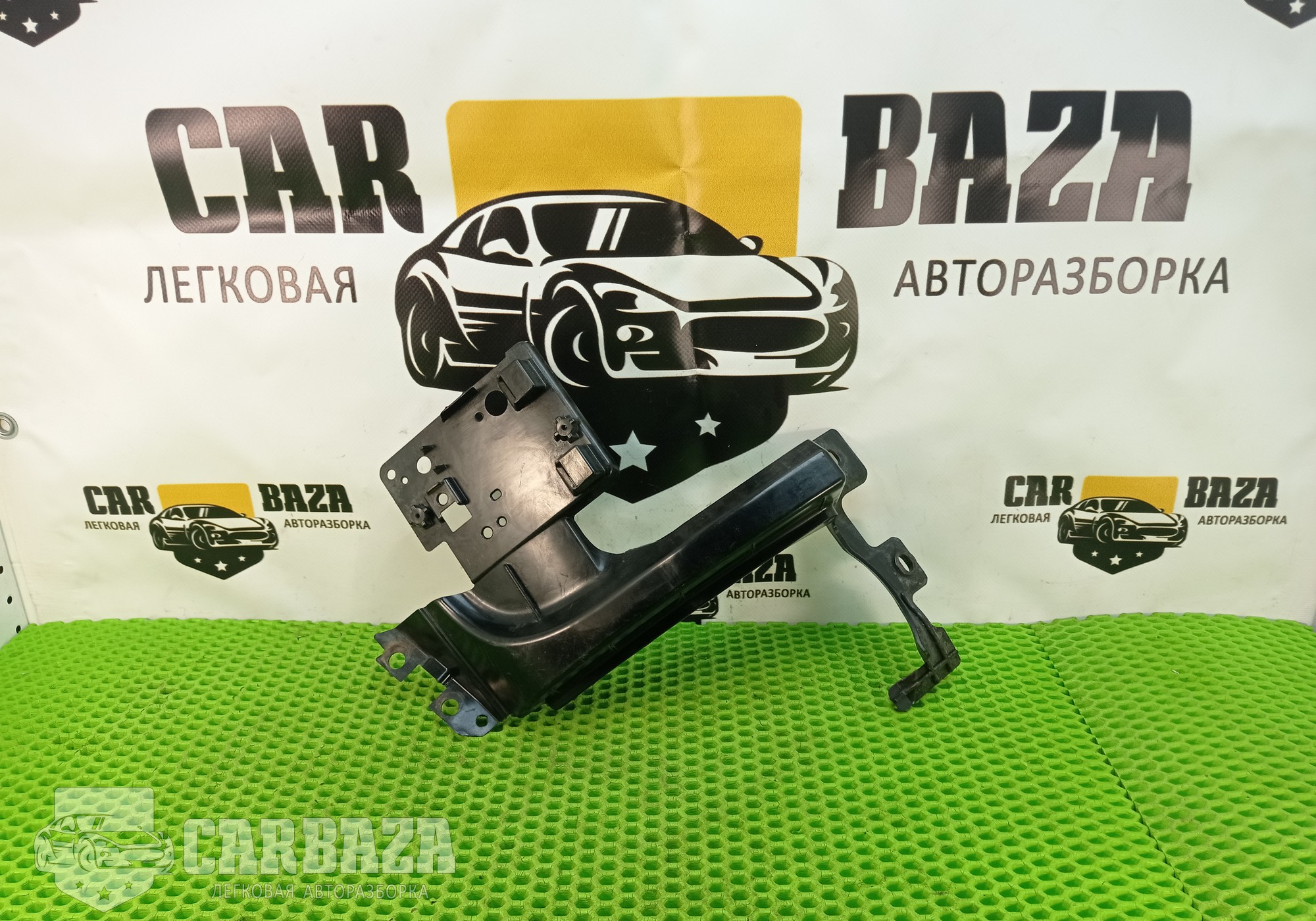 EJ3217A150AE Кронштейн заднего бампера правый для Land Rover Range Rover Evoque (с 2011)