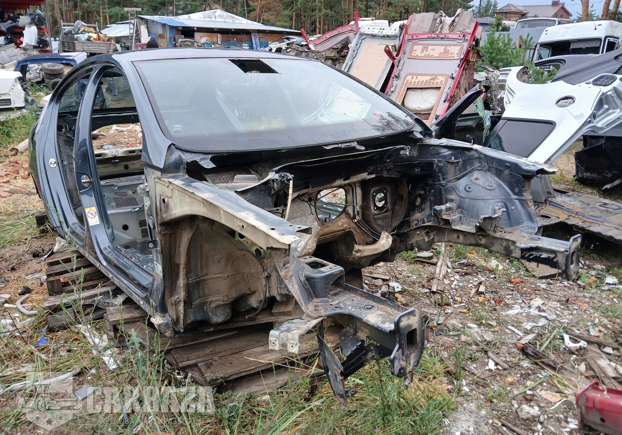 3C0803106 Передняя правая четверть (лонжерон) для Volkswagen Passat B6 (с 2005 по 2011)