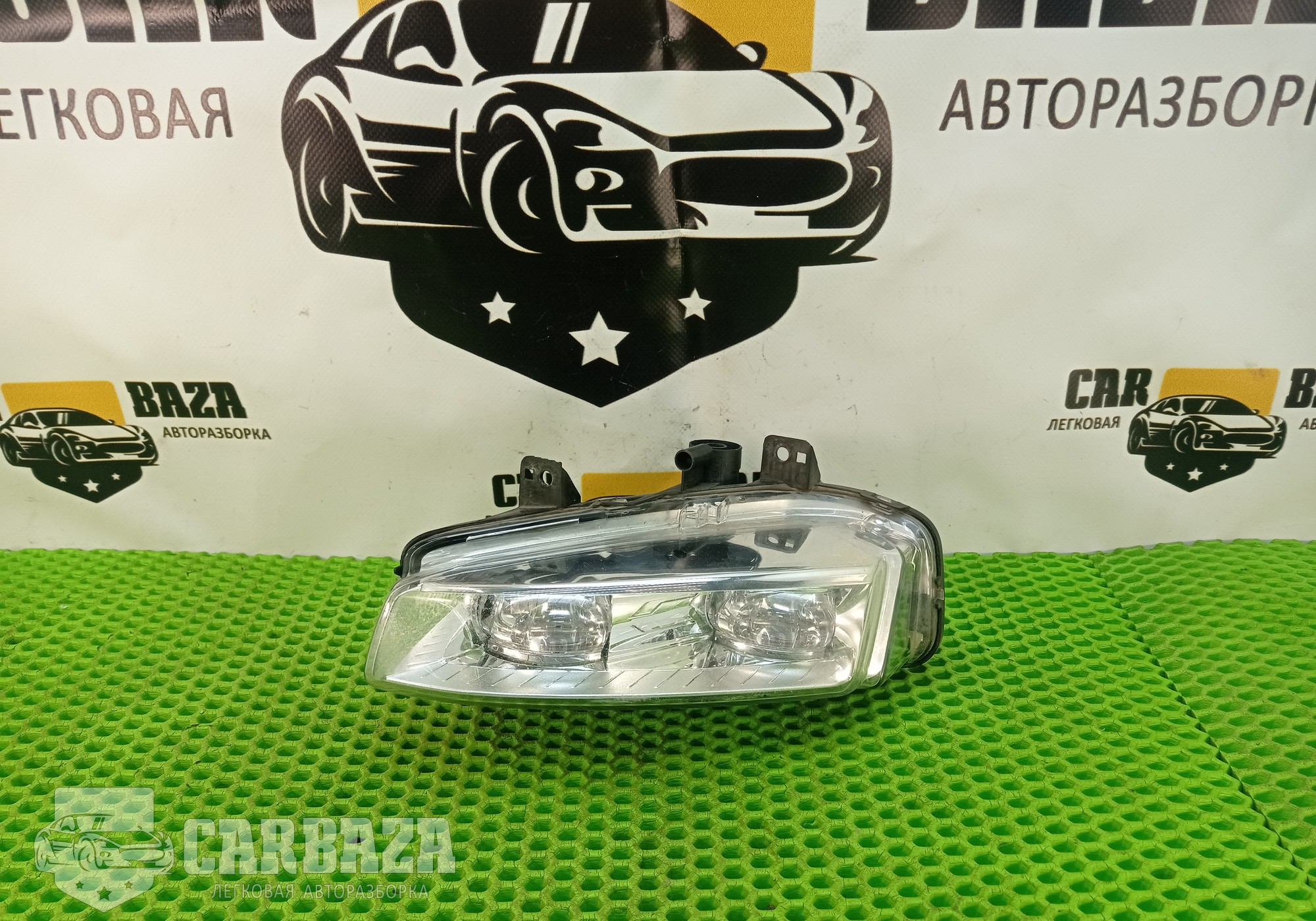 BJ3MR15K201AB Фара противотуманная передняя левая для Land Rover Range Rover Evoque (с 2011)