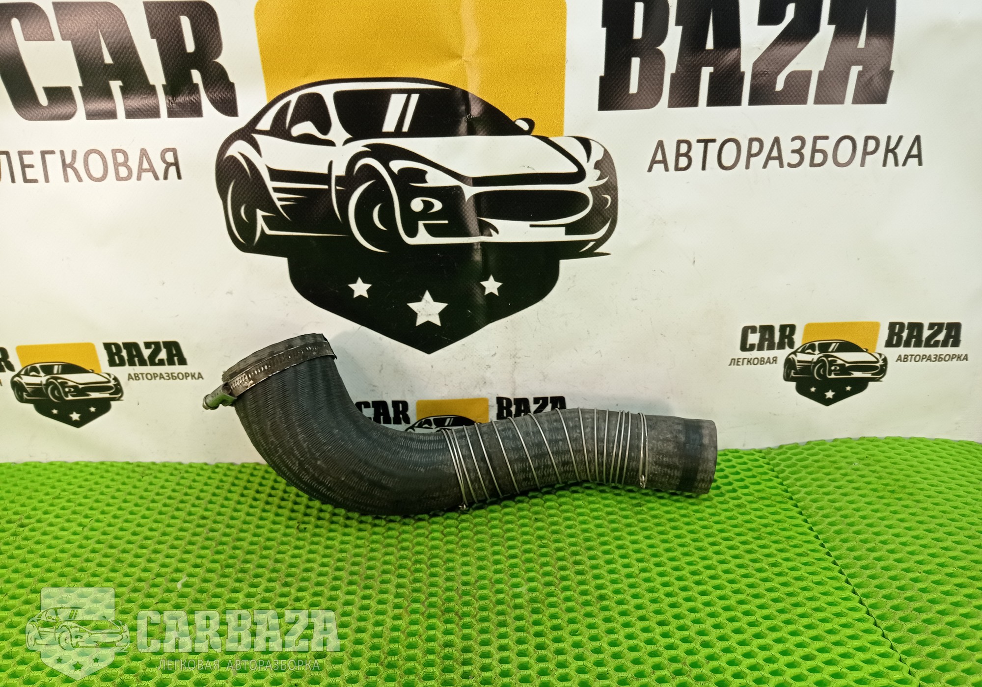 LR009799 Патрубок интеркулера левый для Land Rover Freelander II (с 2006 по 2014)