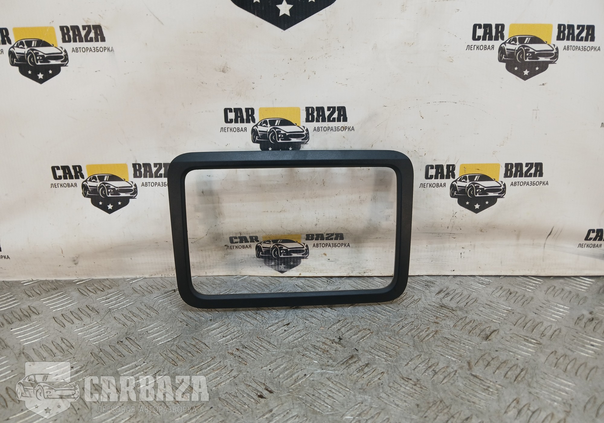 5J0858069 Рамка магнитолы (2 DIN) для Skoda Fabia II (с 2006 по 2014)