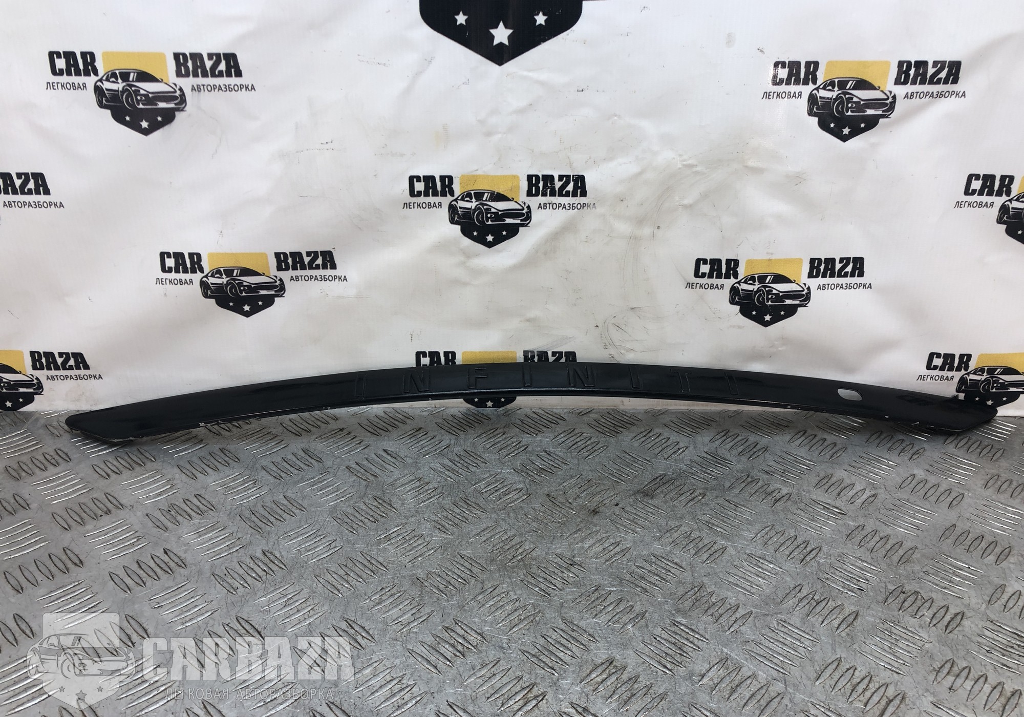 908101C0A Накладка двери багажника