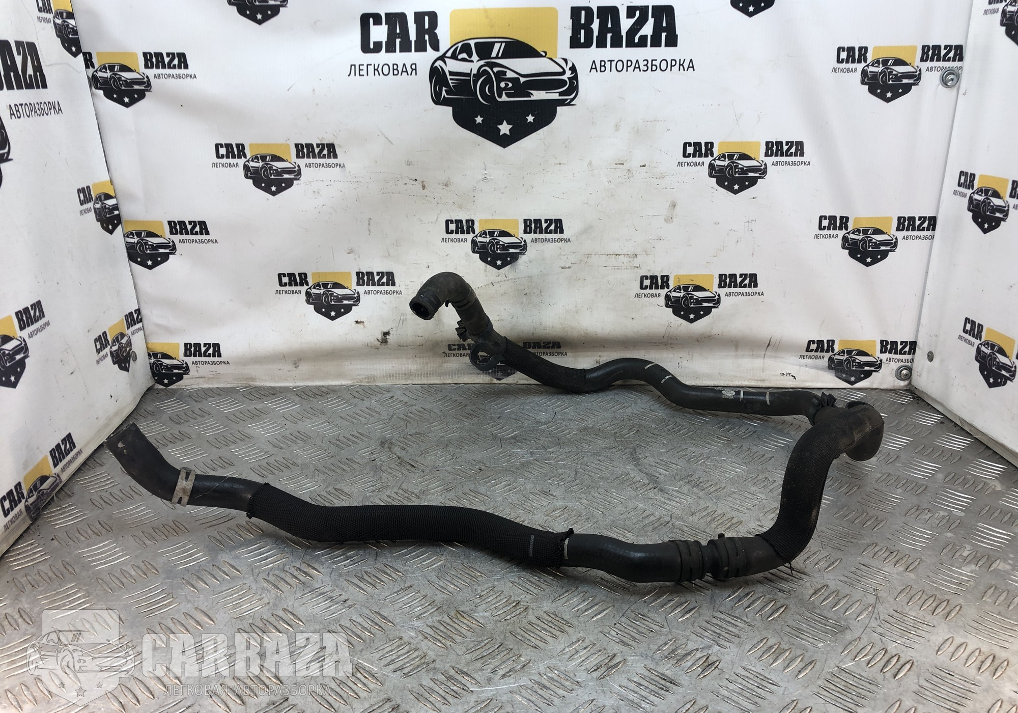 AH224090CC Патрубок системы охлаждения для Land Rover