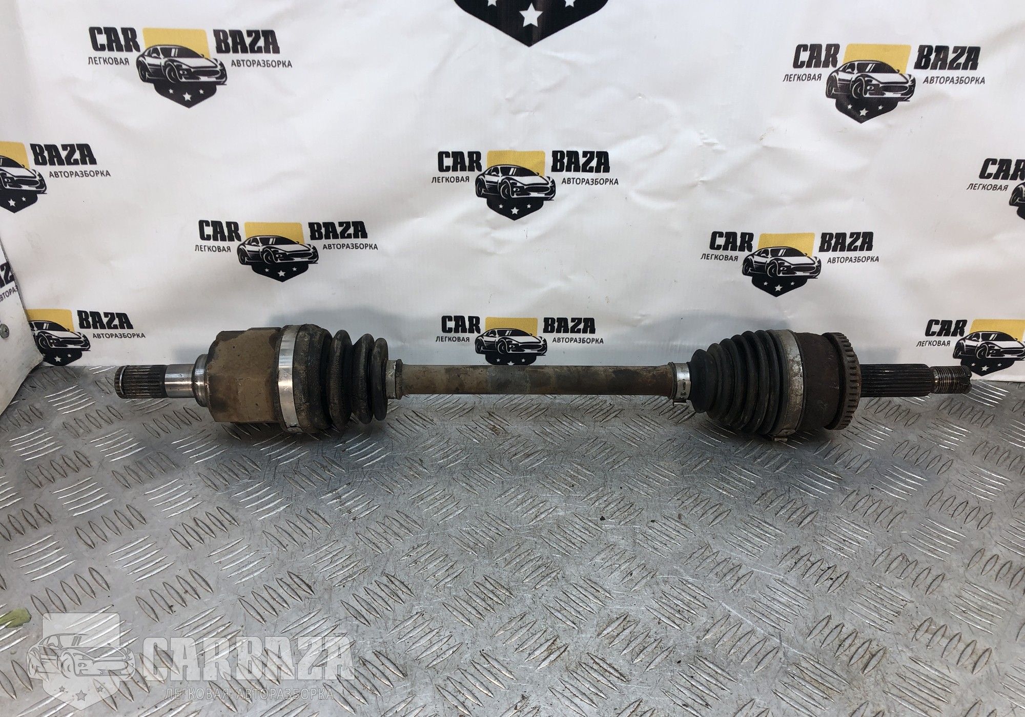 495001R000 Привод передний левый