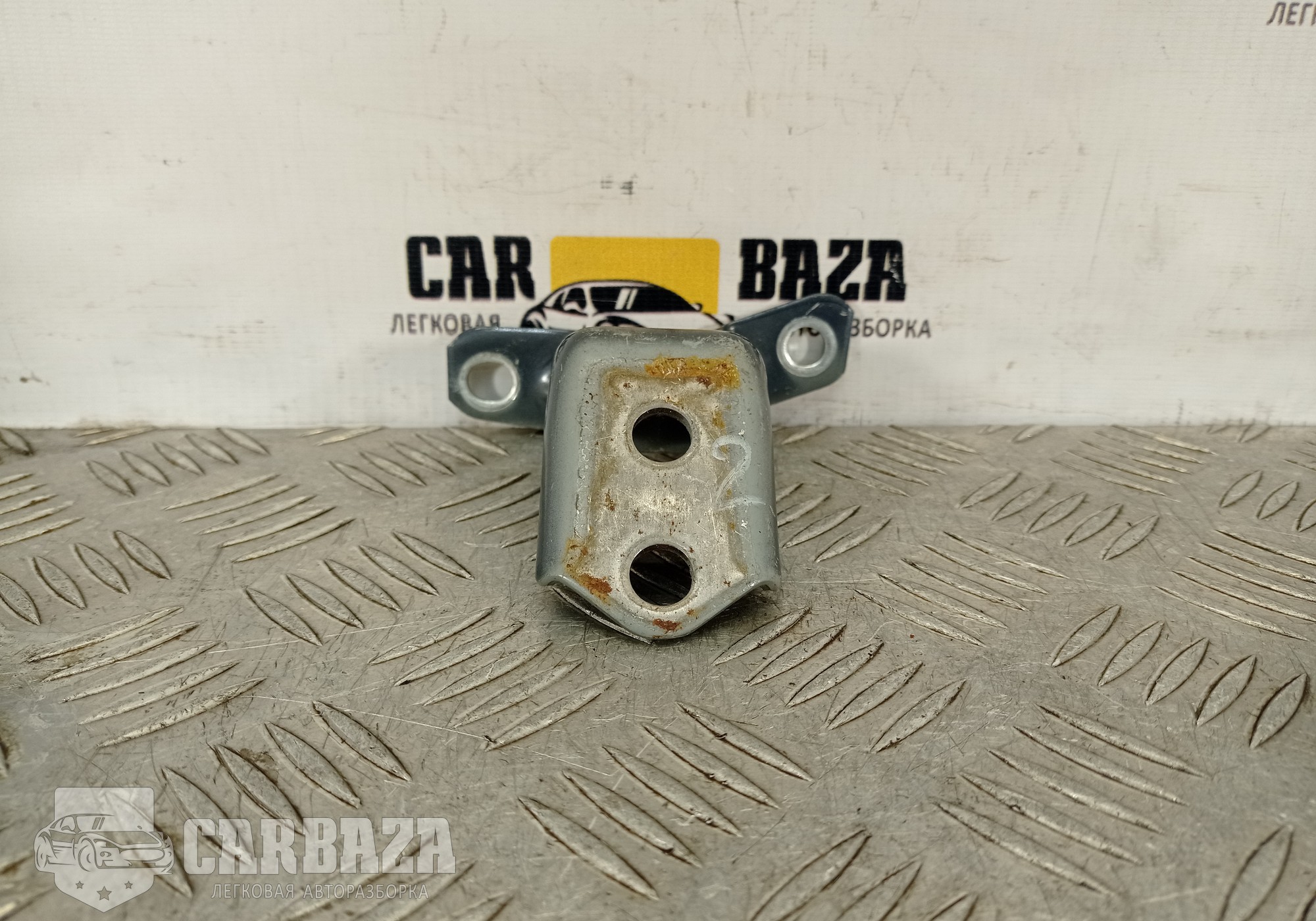 D46159210A Петля двери передней правой R (нижняя) для Mazda 3 III (с 2013)