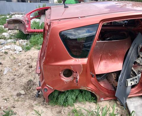 Крыло заднее правое для Nissan Note I (с 2006 по 2013)
