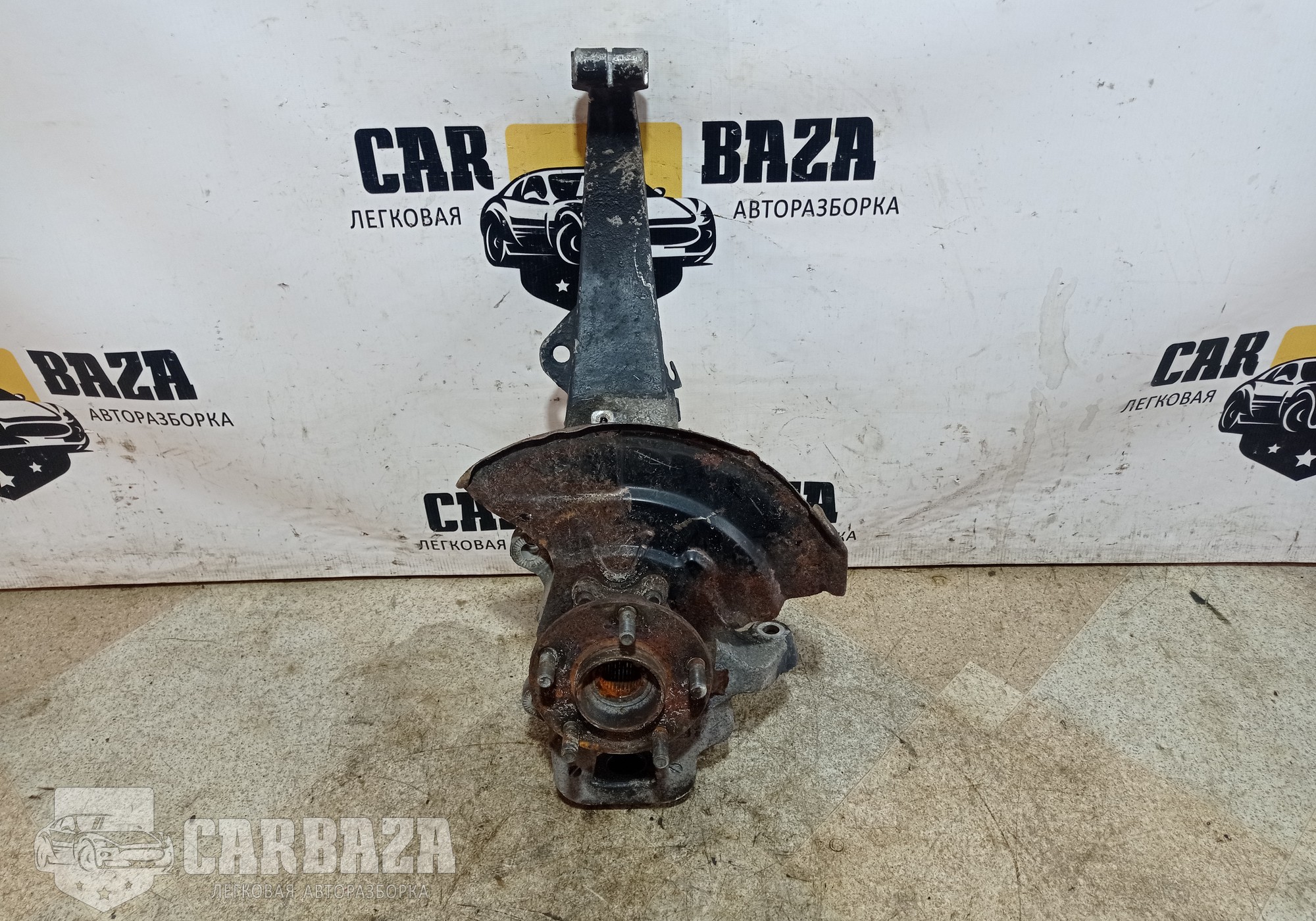 400151CA0A Кулак поворотный передний левый