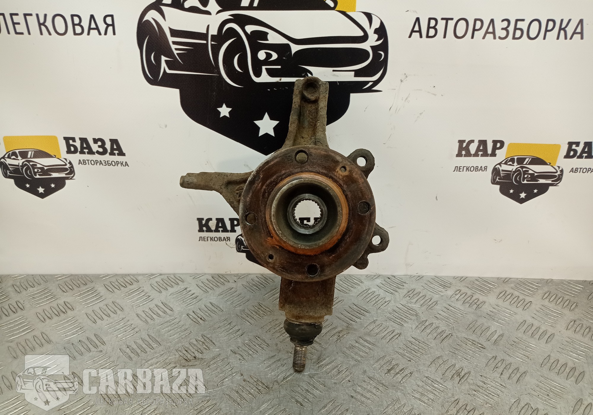 364796 Кулак передний правый